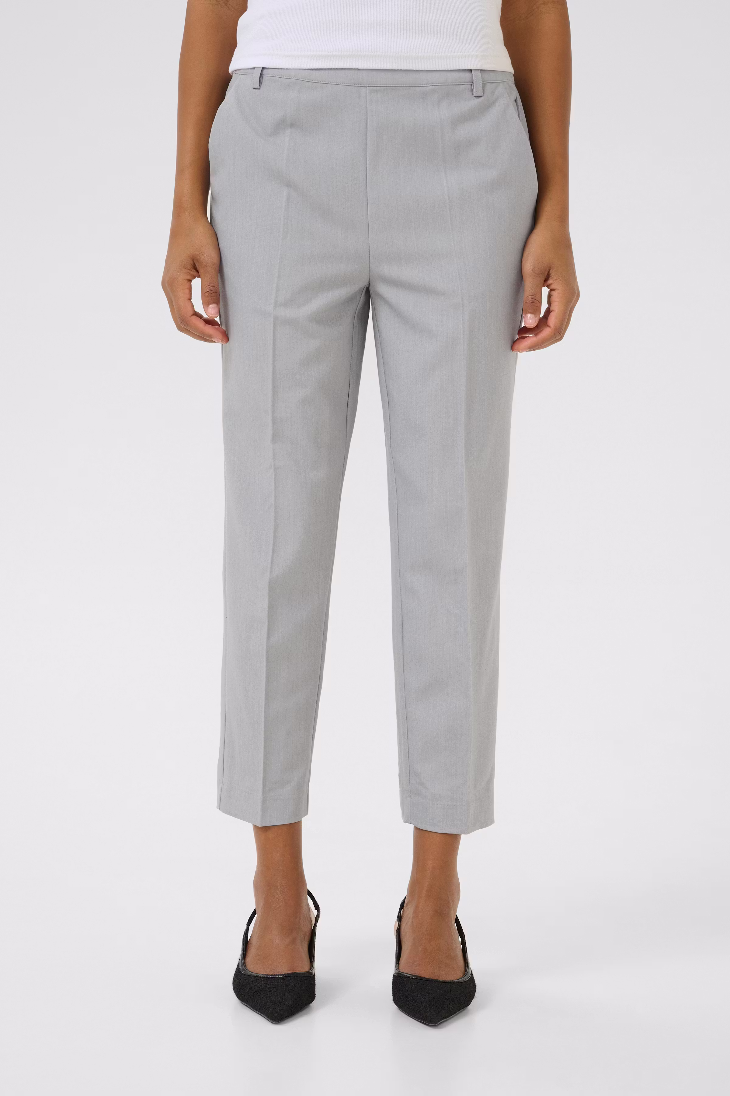 KAsakura Cropped Hose LOOKBOOK FRONT 10506127-100123