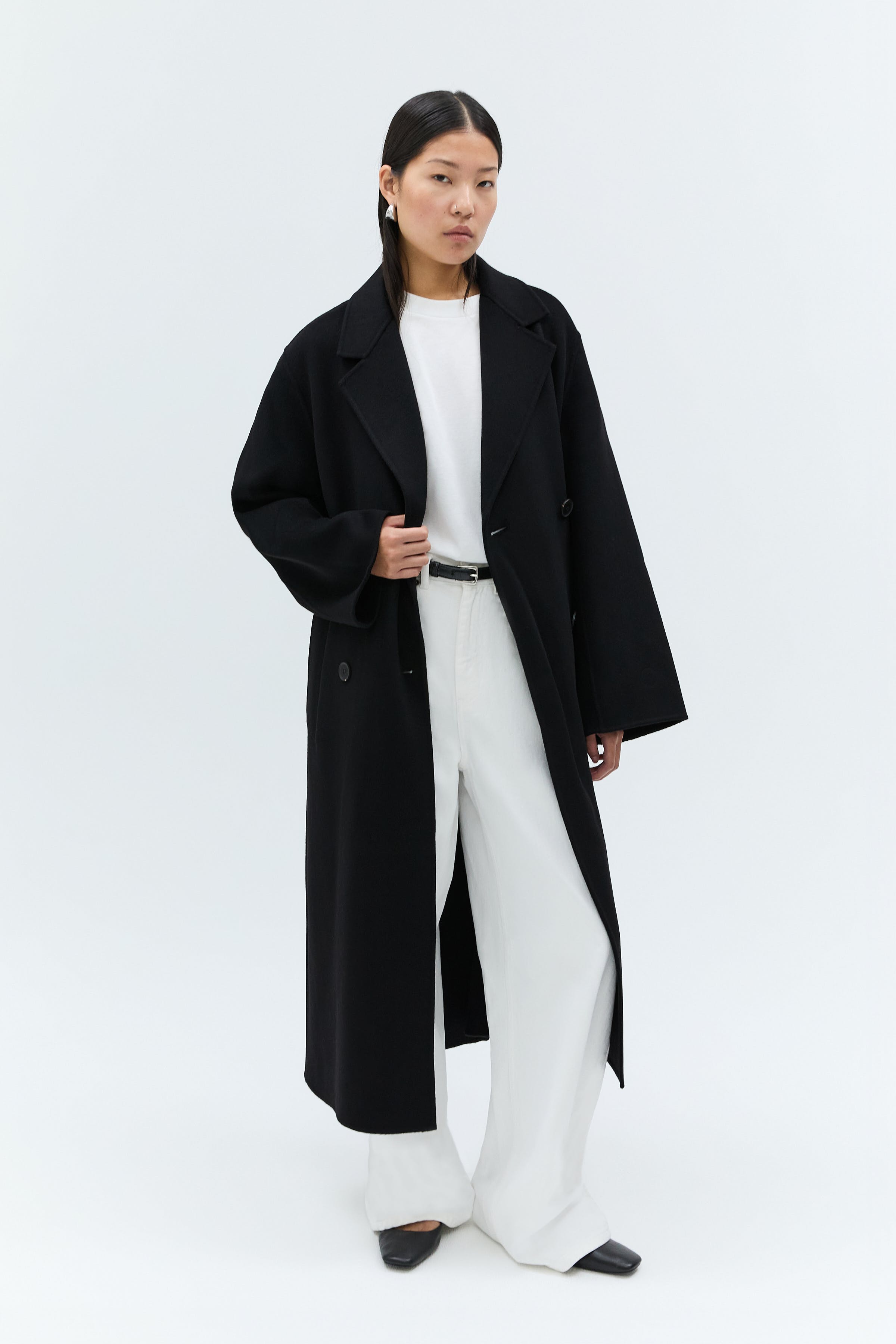 IOClara Coat LOOKBOOK FRONT 30600092-BK999