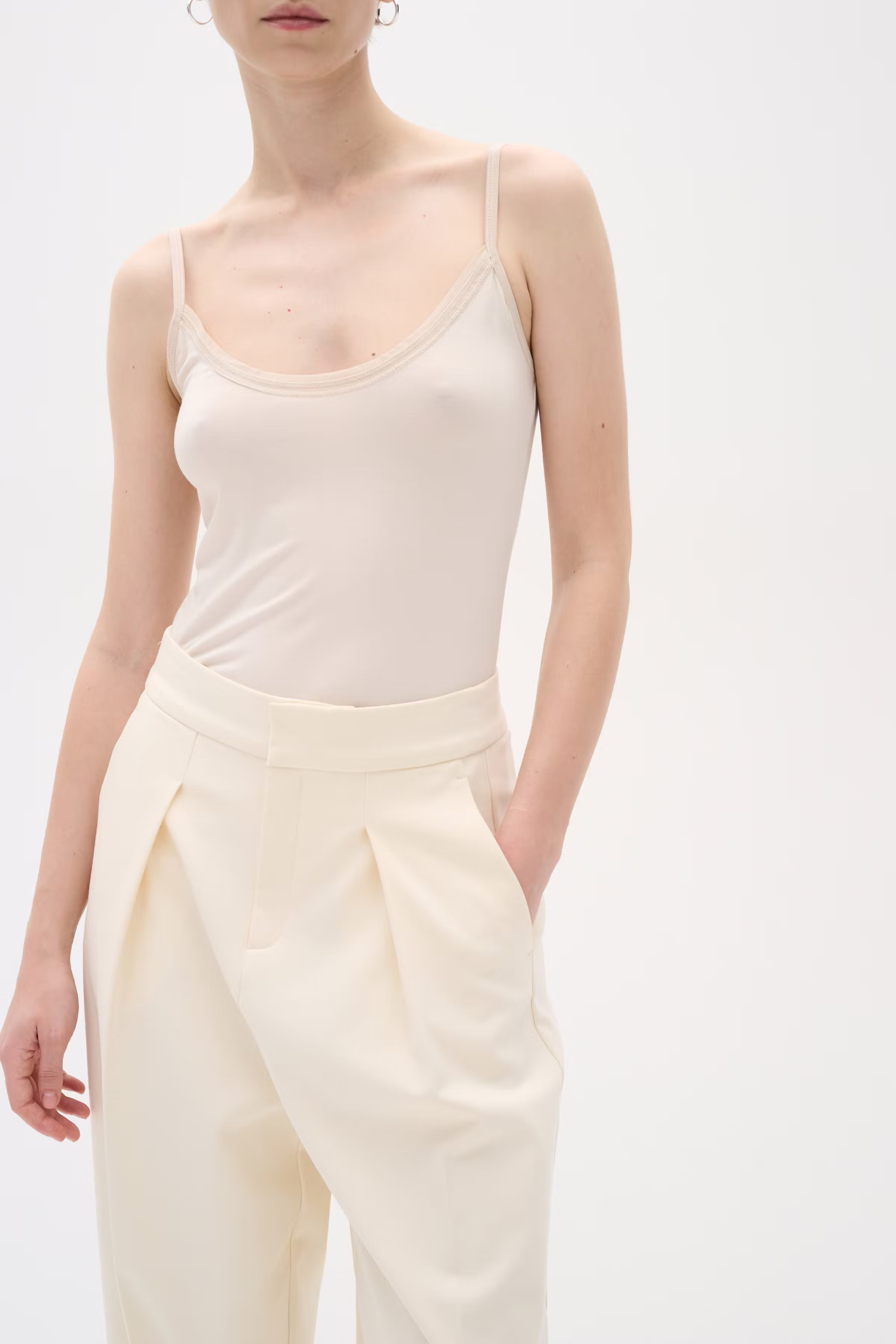 FinesseIW Top LOOKBOOK FRONT 30100292-10146