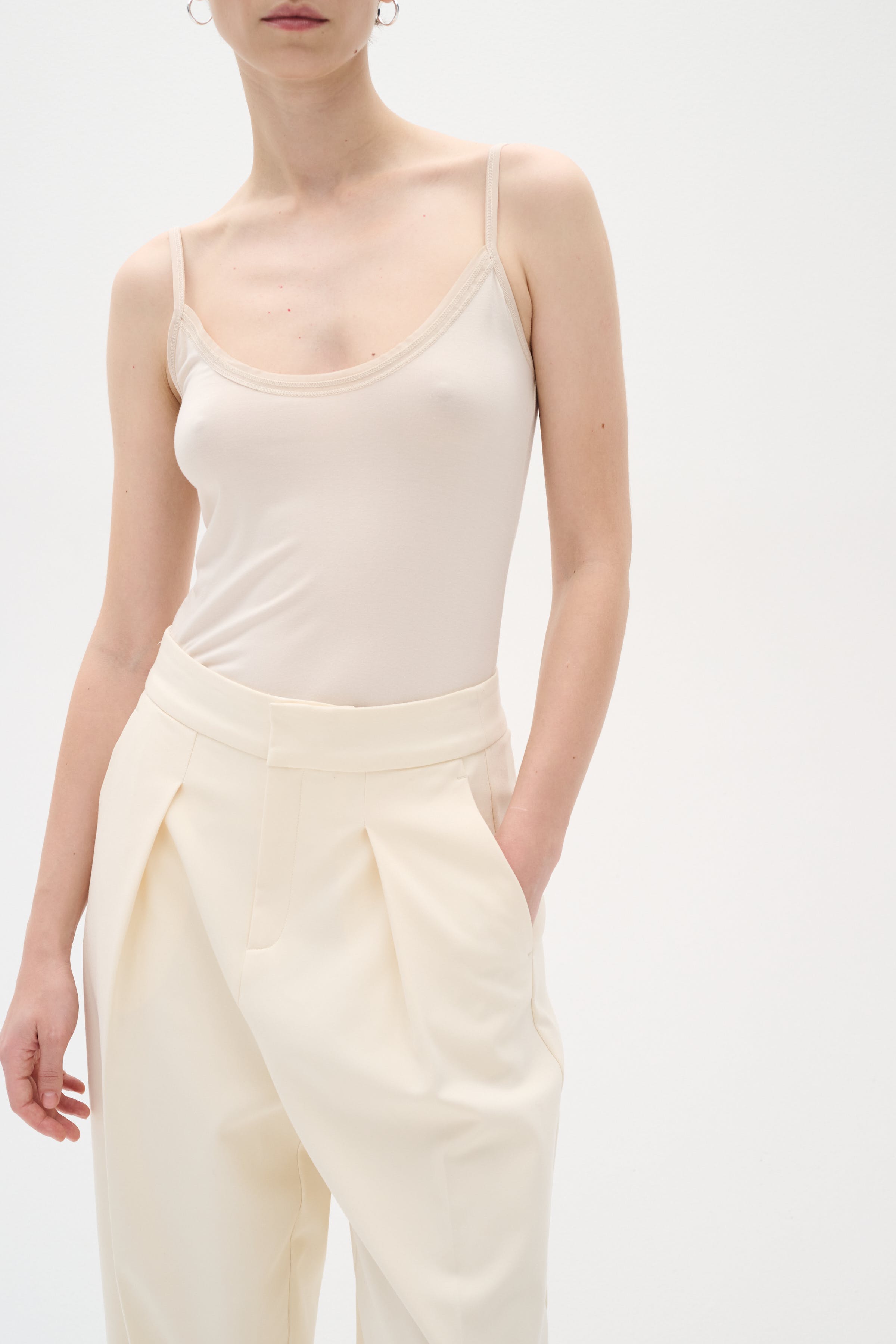 FinesseIW Top LOOKBOOK FRONT 30100292-10146