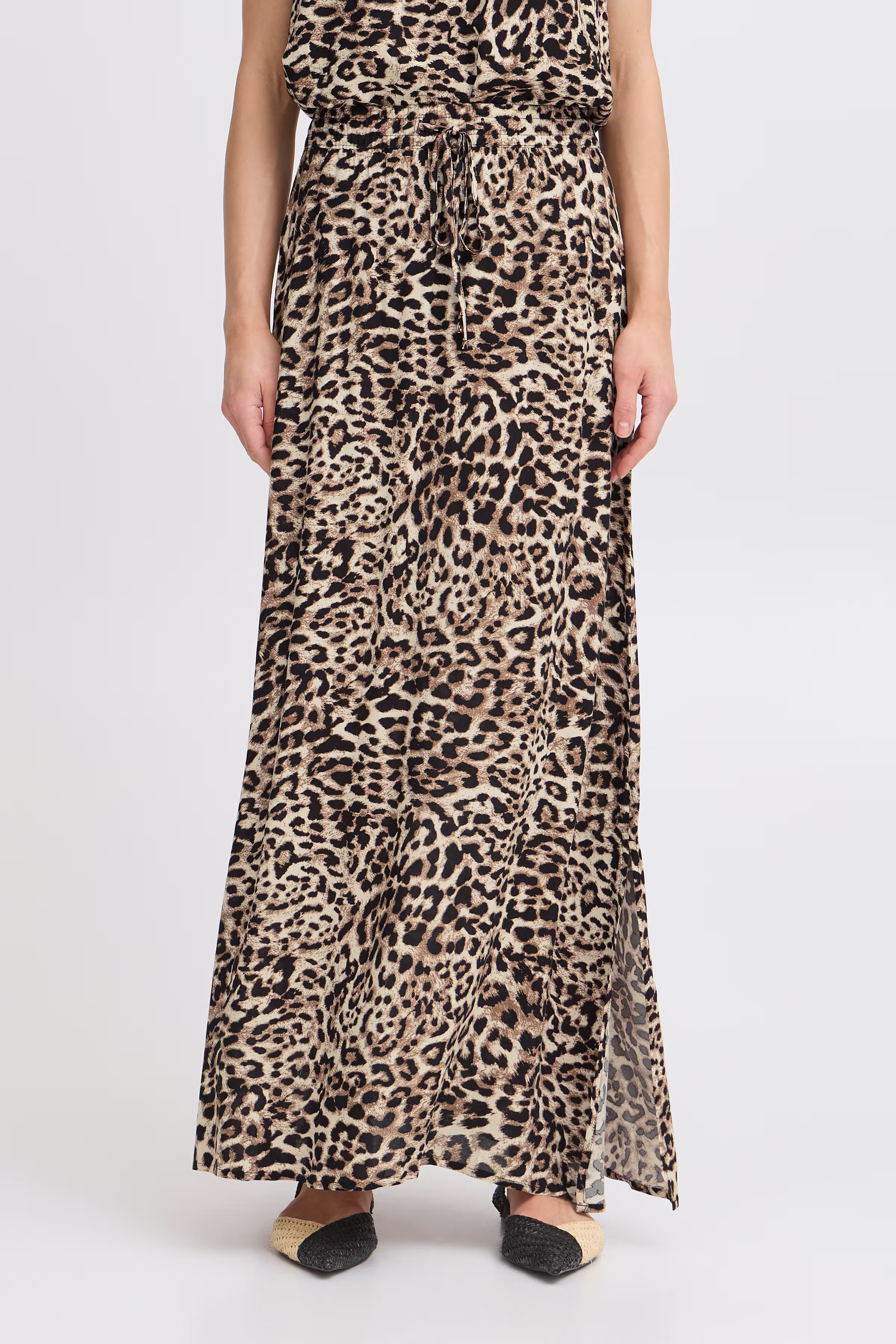 BYMMJOELLA Kjol LOOKBOOK FRONT 20816523-204522