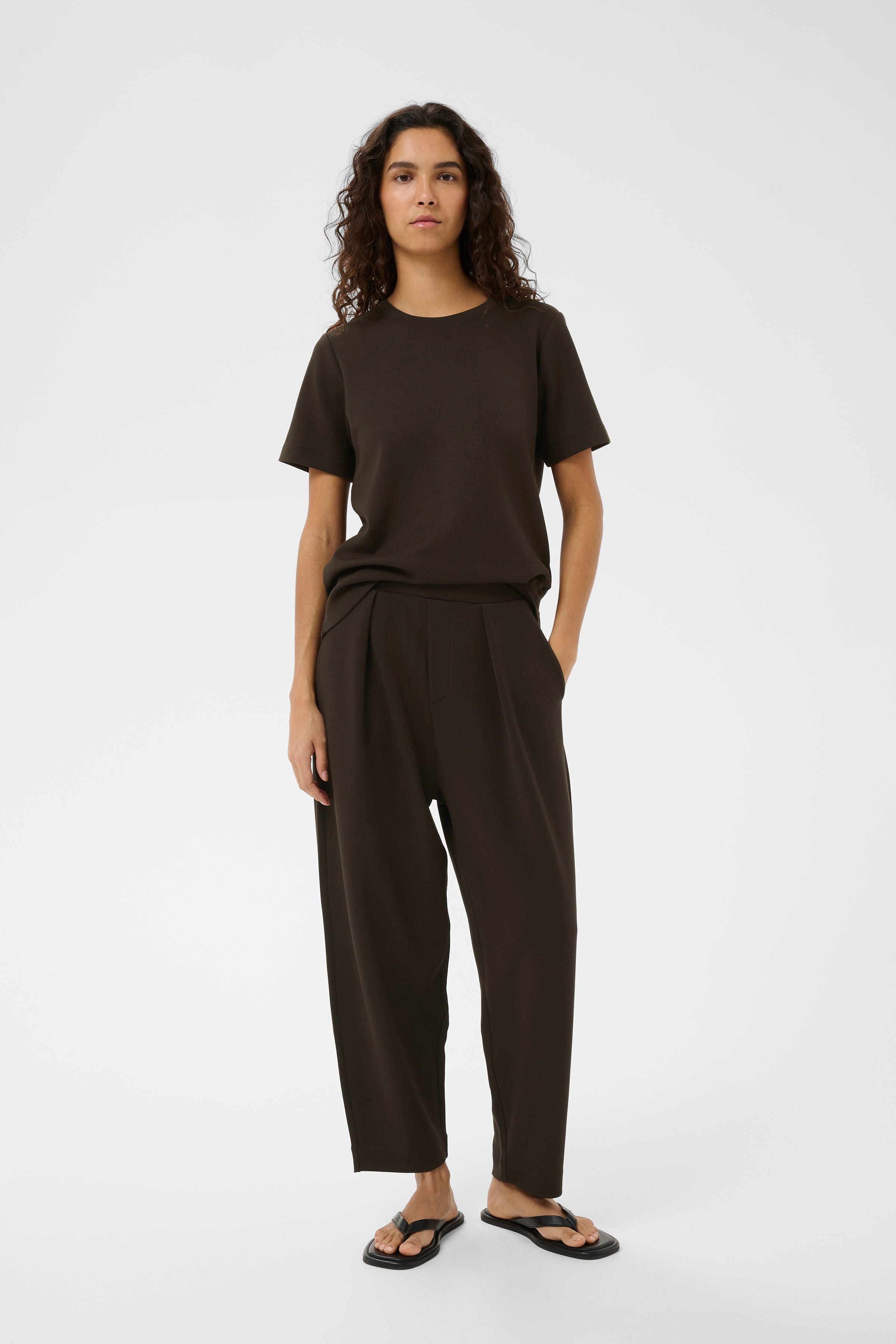 PannieIW Barrel Broek LOOKBOOK FRONT 30109192-191109