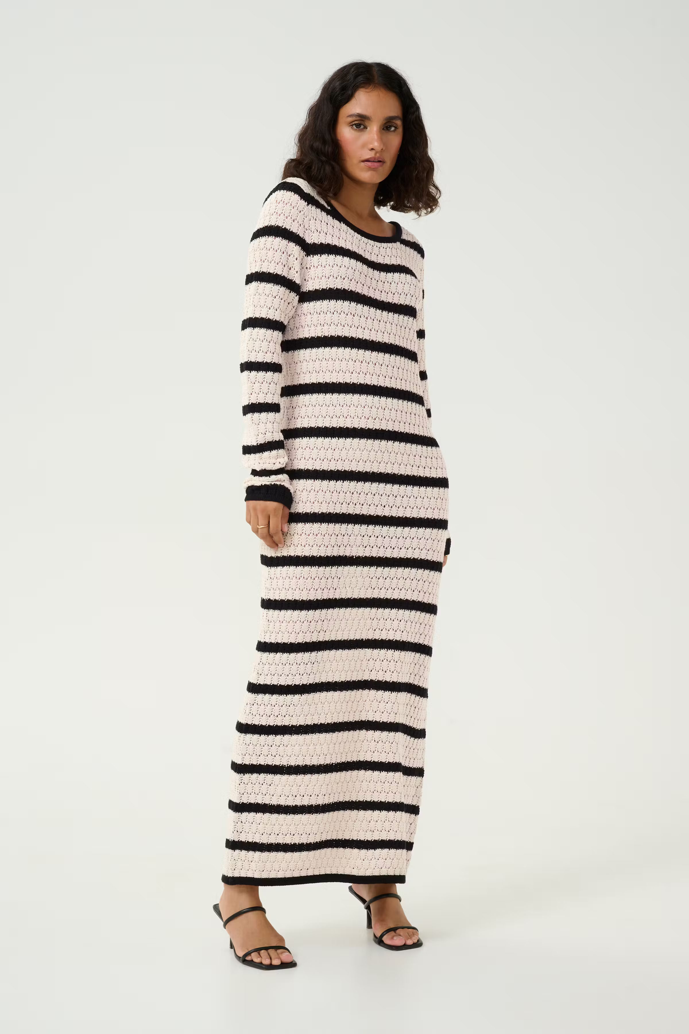 KAeleanor Dress LOOKBOOK FRONT 10509646-107103