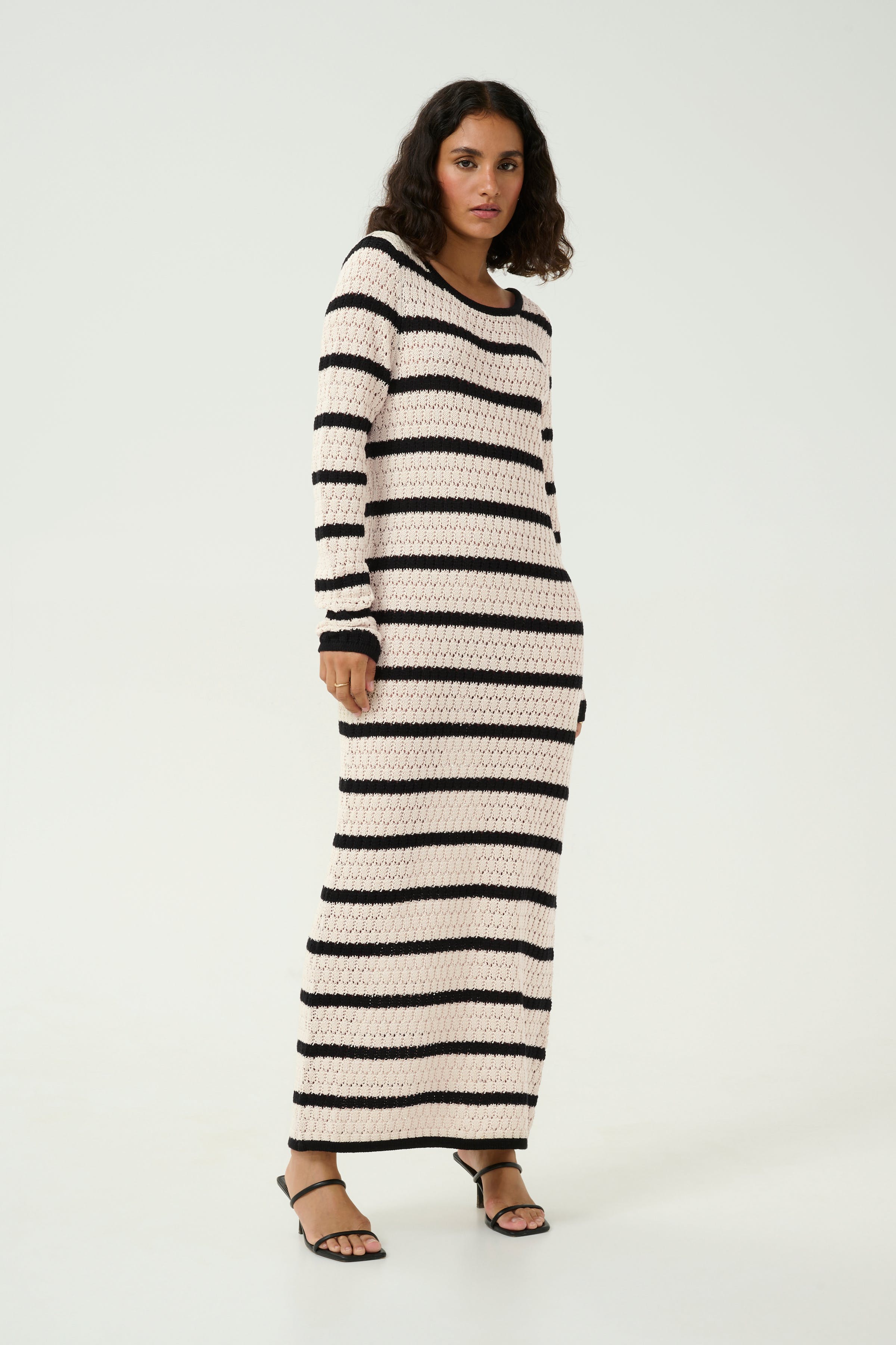 KAeleanor Dress LOOKBOOK FRONT 10509646-107103