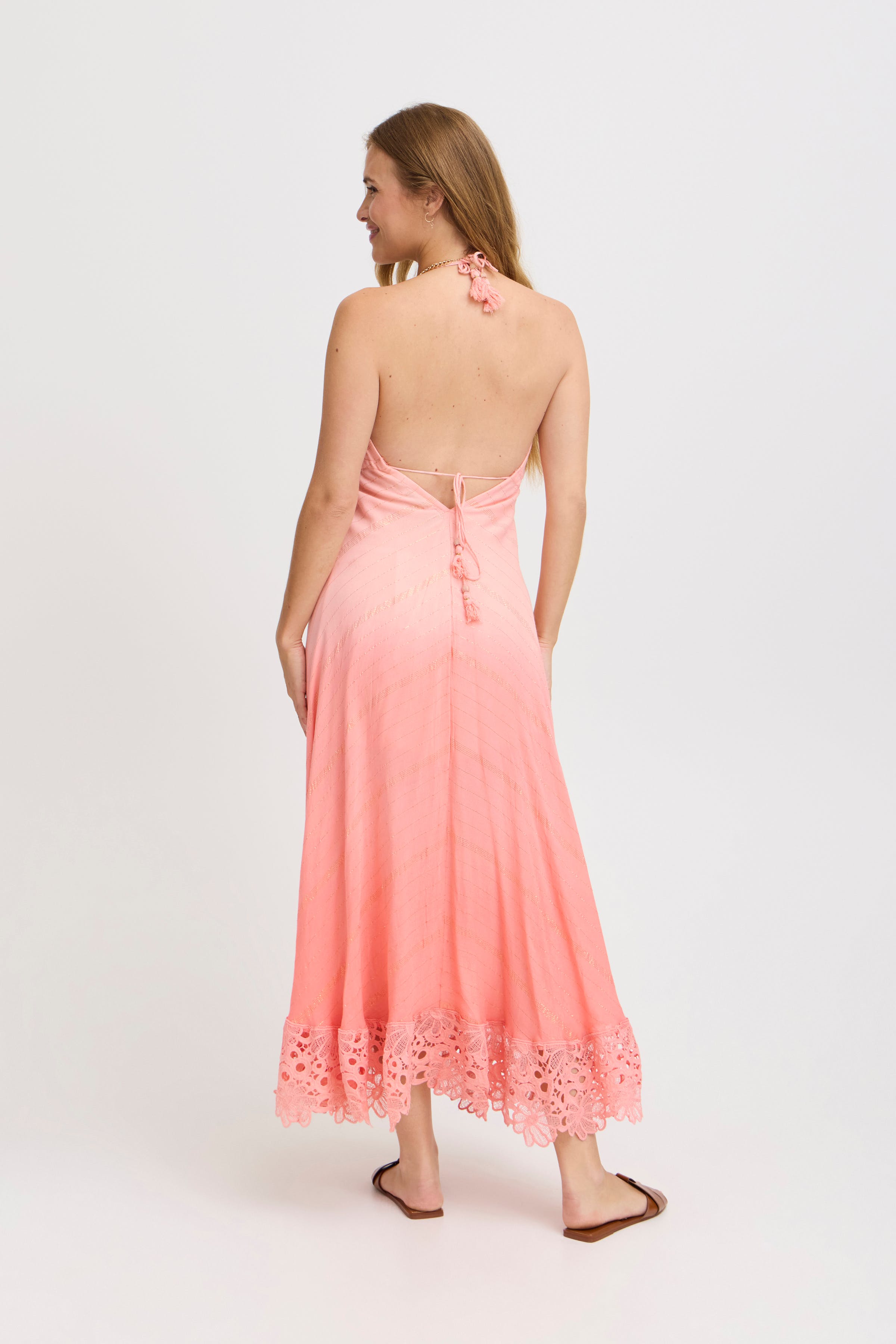 SBKAMI Kleid LOOKBOOK BACK 22100671-151530