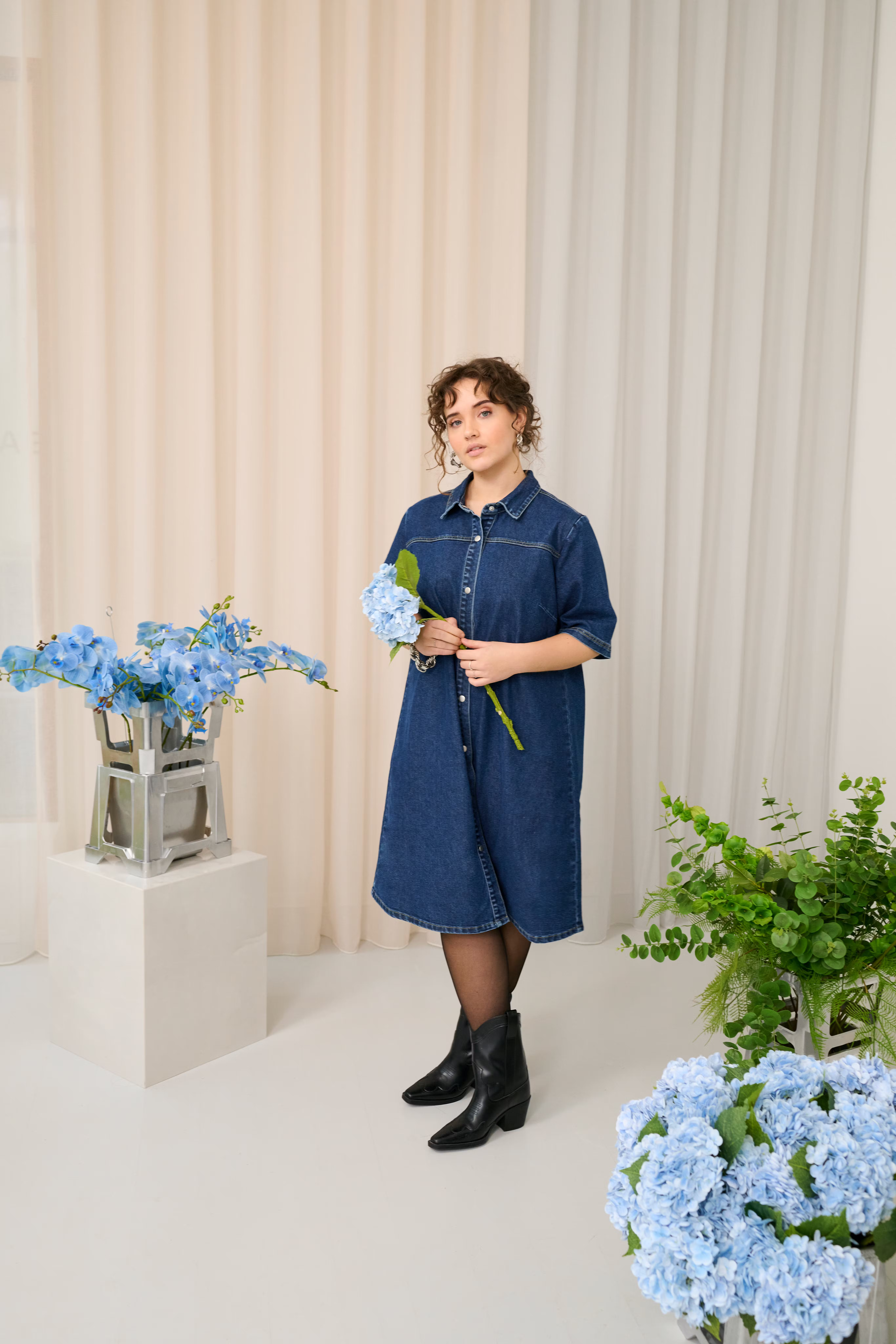 KCsandria Denim Dress LOCATION NONE 10583533-102272