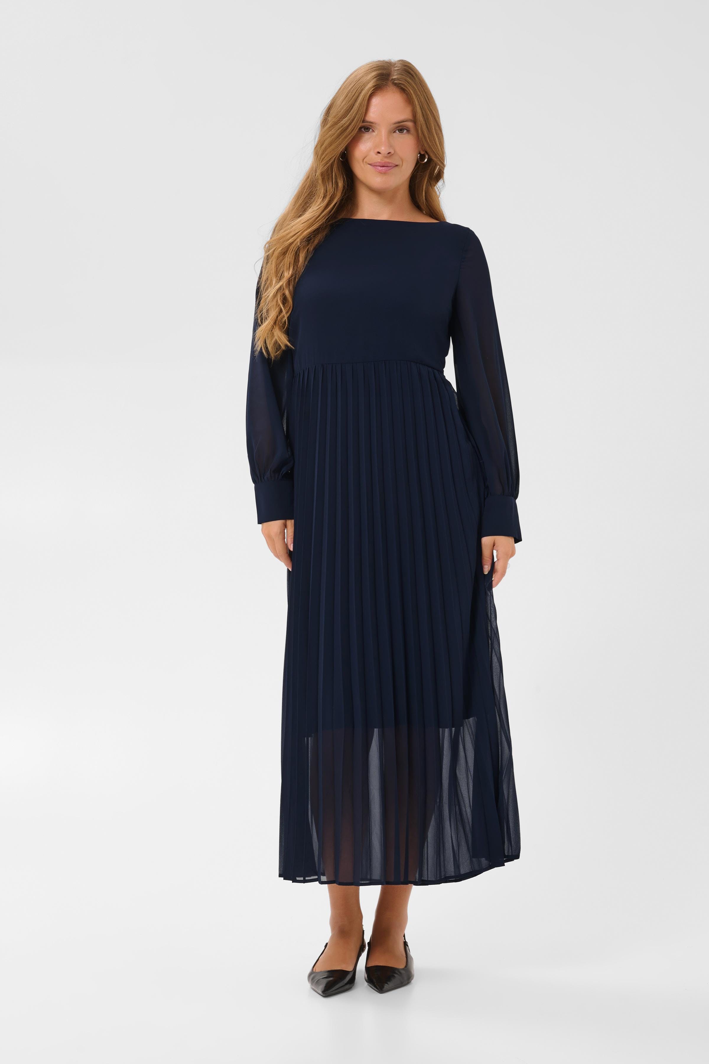 KAlorinda Kleid LOOKBOOK FRONT 10513212-194020