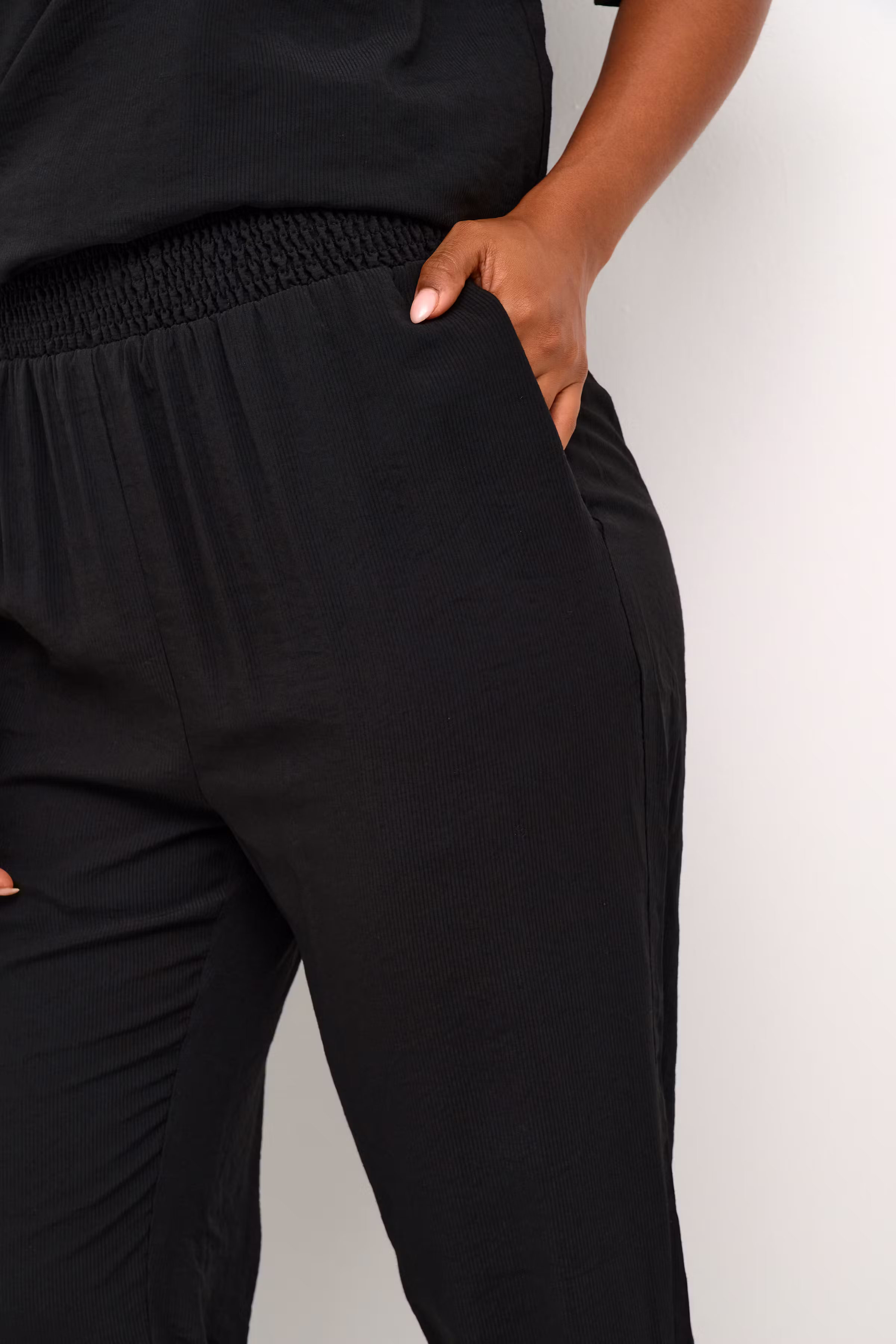 CRIrina Broek LOOKBOOK DETAIL 10612463-100120