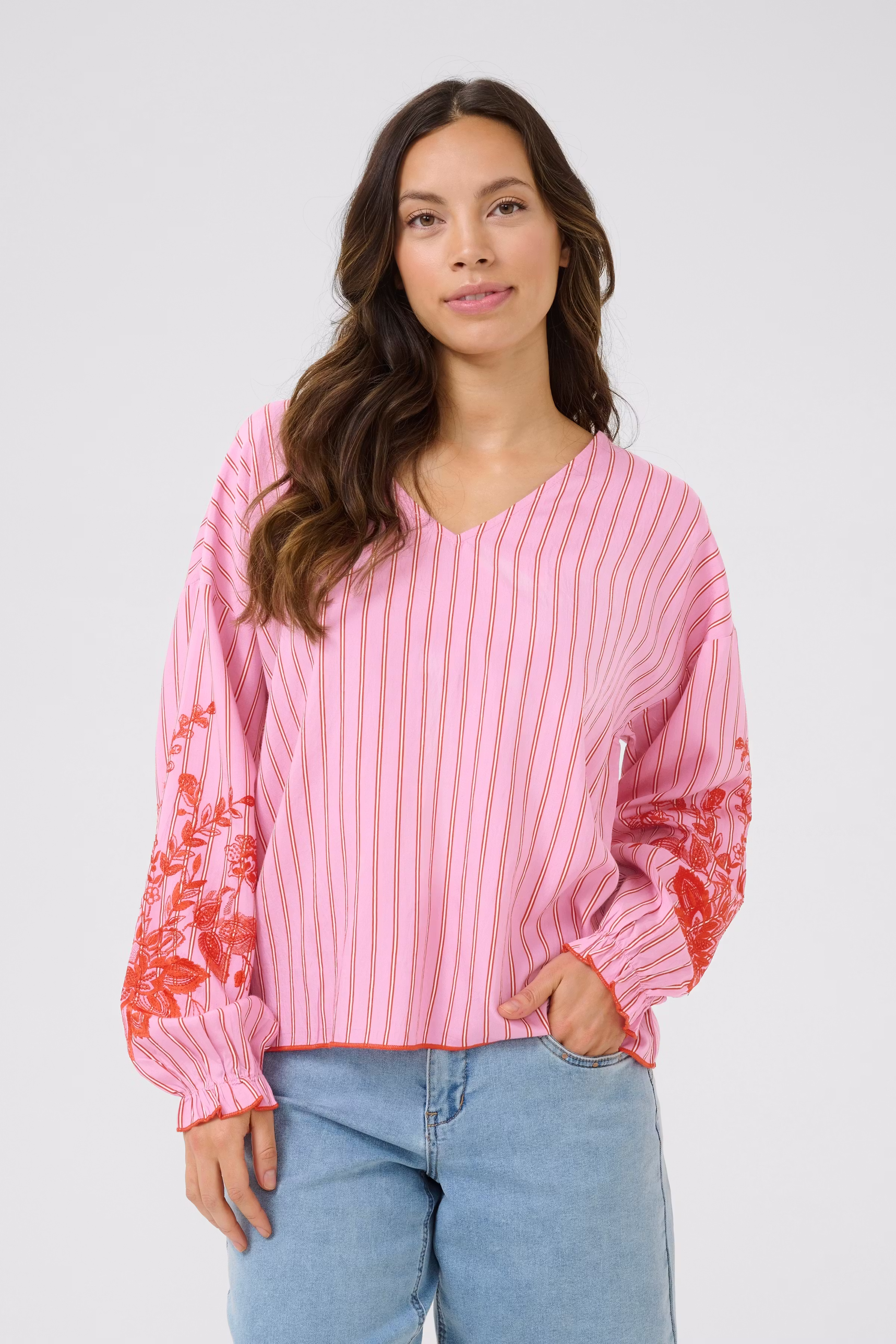 CRKamela Blouse LOOKBOOK FRONT 10613628-107622