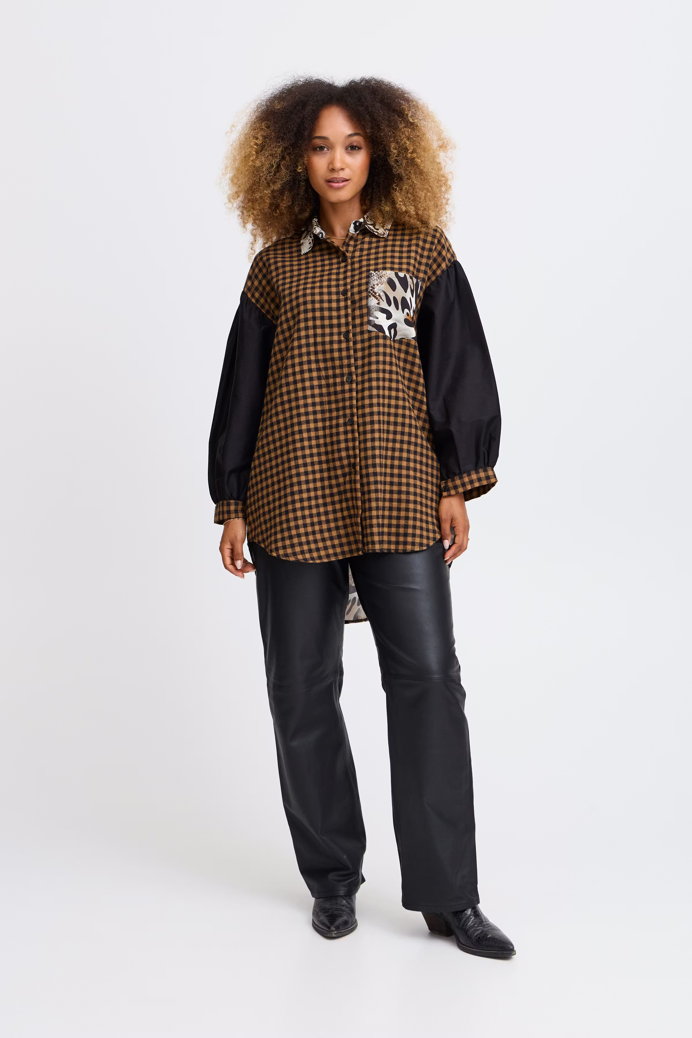 SBINK Skjorte LOOKBOOK FRONT 22100747-190303