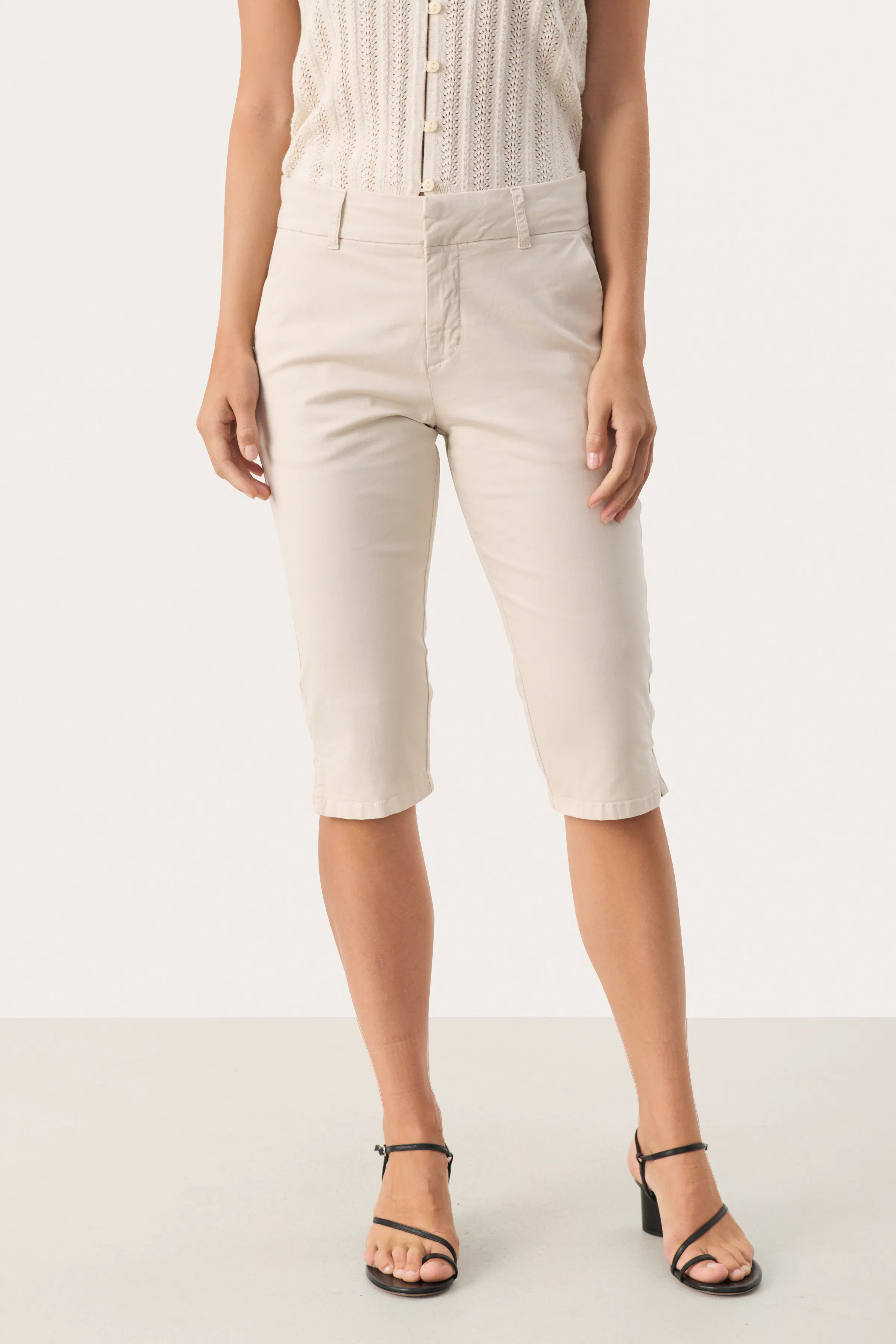 RenataPW Capri pants LOOKBOOK FRONT 30309607-130400