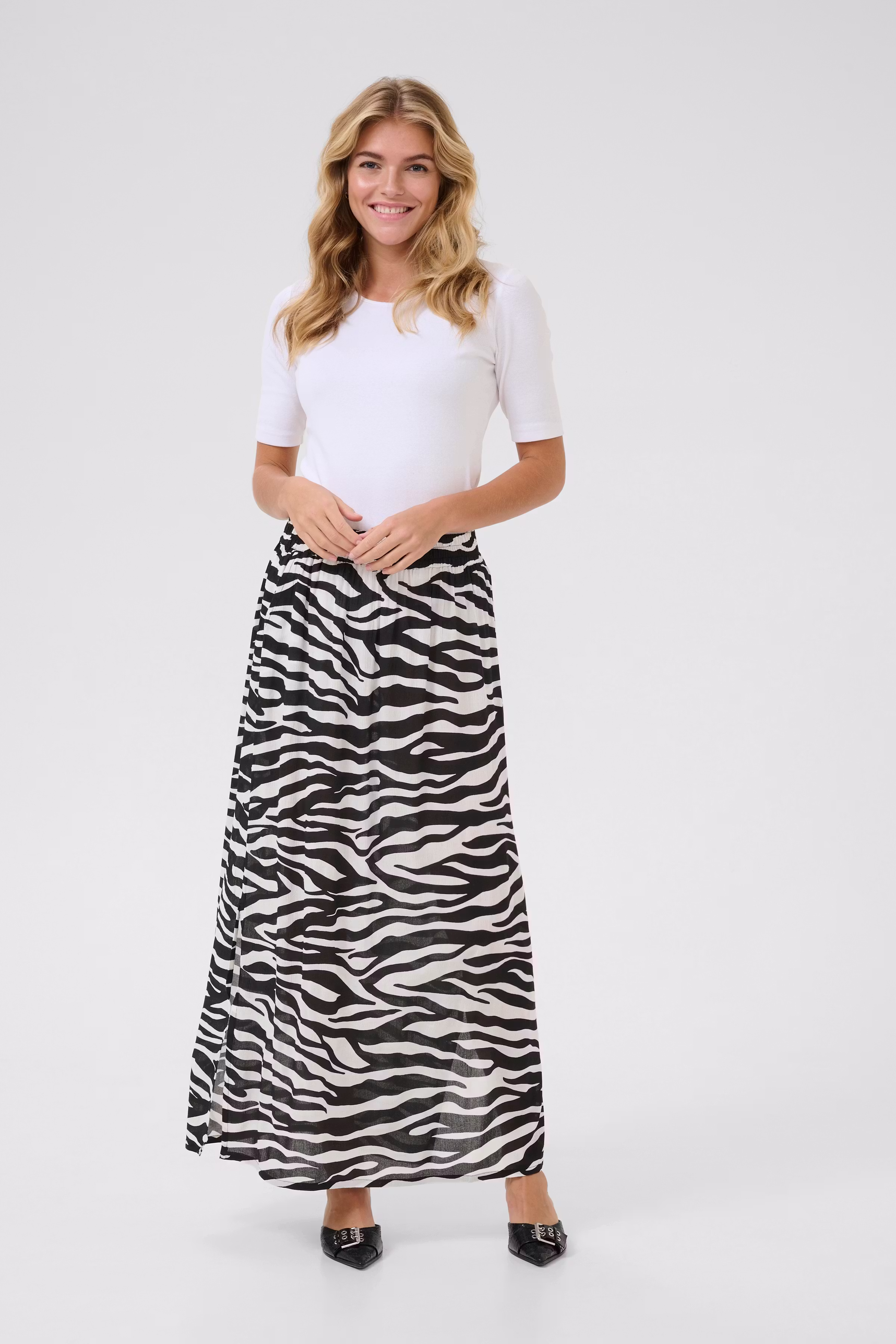 KAedita Kjol LOOKBOOK FRONT 10509813-107294