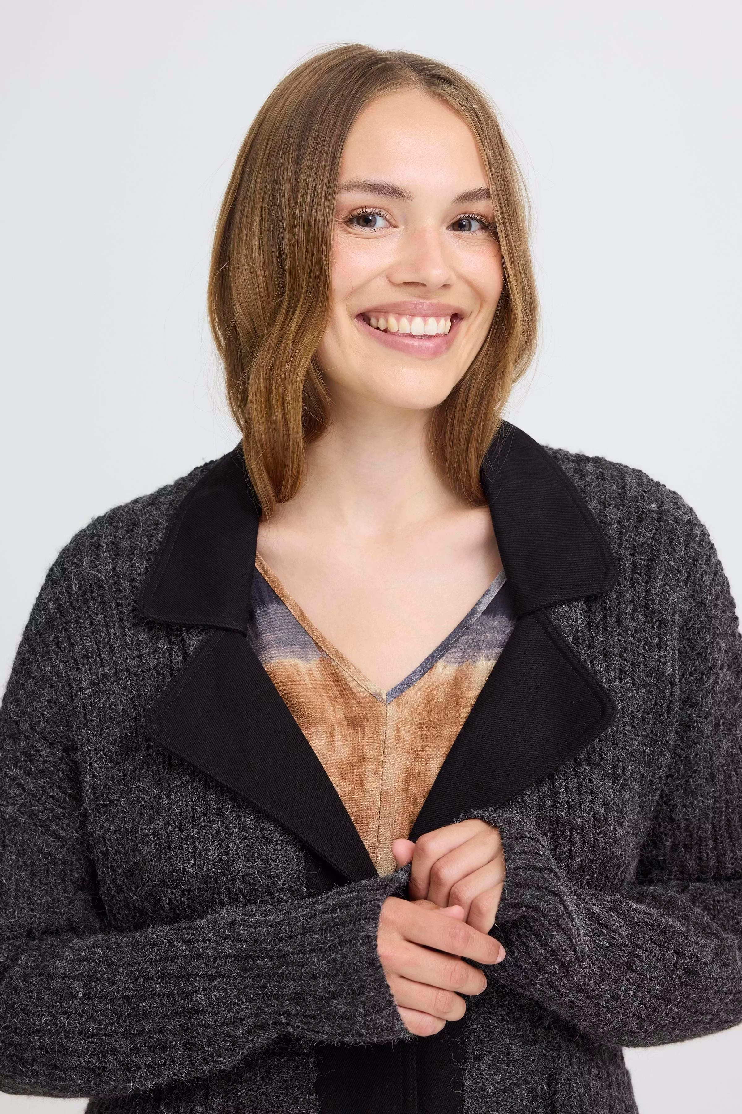 PZSEANKE Cardigan LOOKBOOK DETAIL 50209078-205243