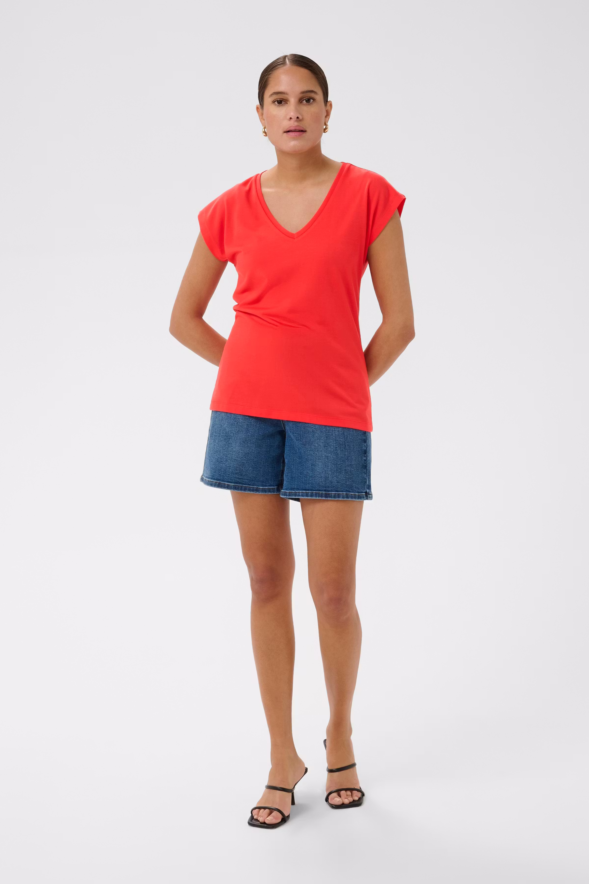 KAlise T-shirt LOOKBOOK FRONT 10504040-171664