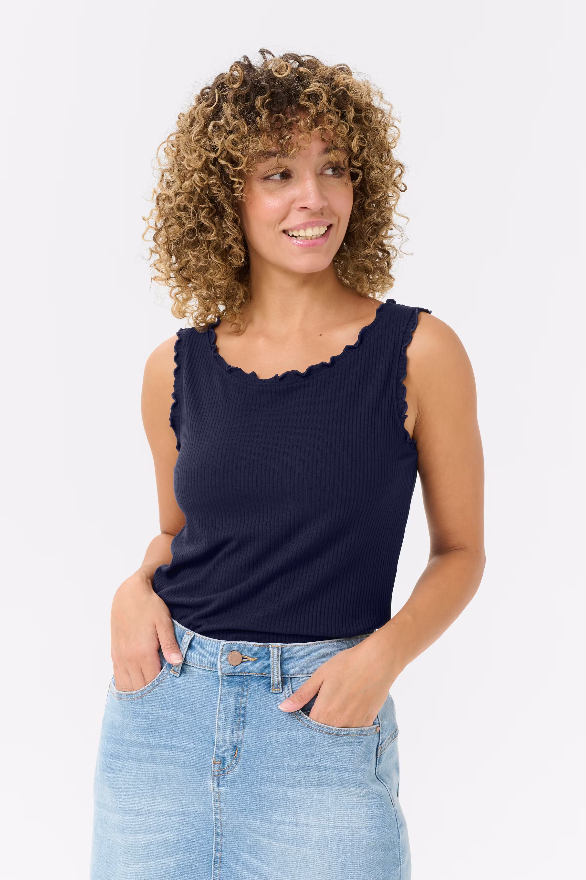 CRRibba Top LOOKBOOK FRONT 10612459-193923