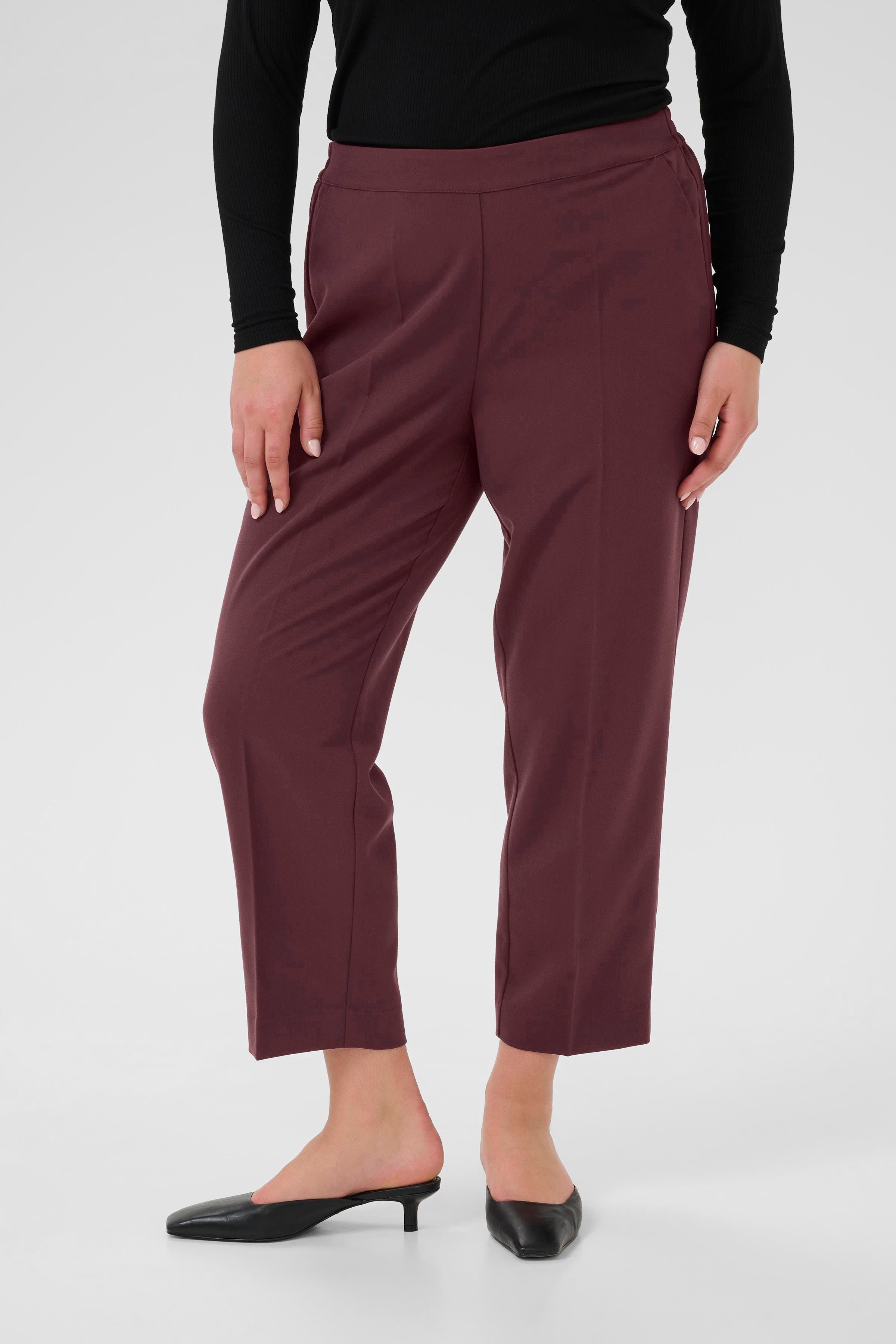KCsakira Cropped Trousers LOOKBOOK FRONT 10580650-191619