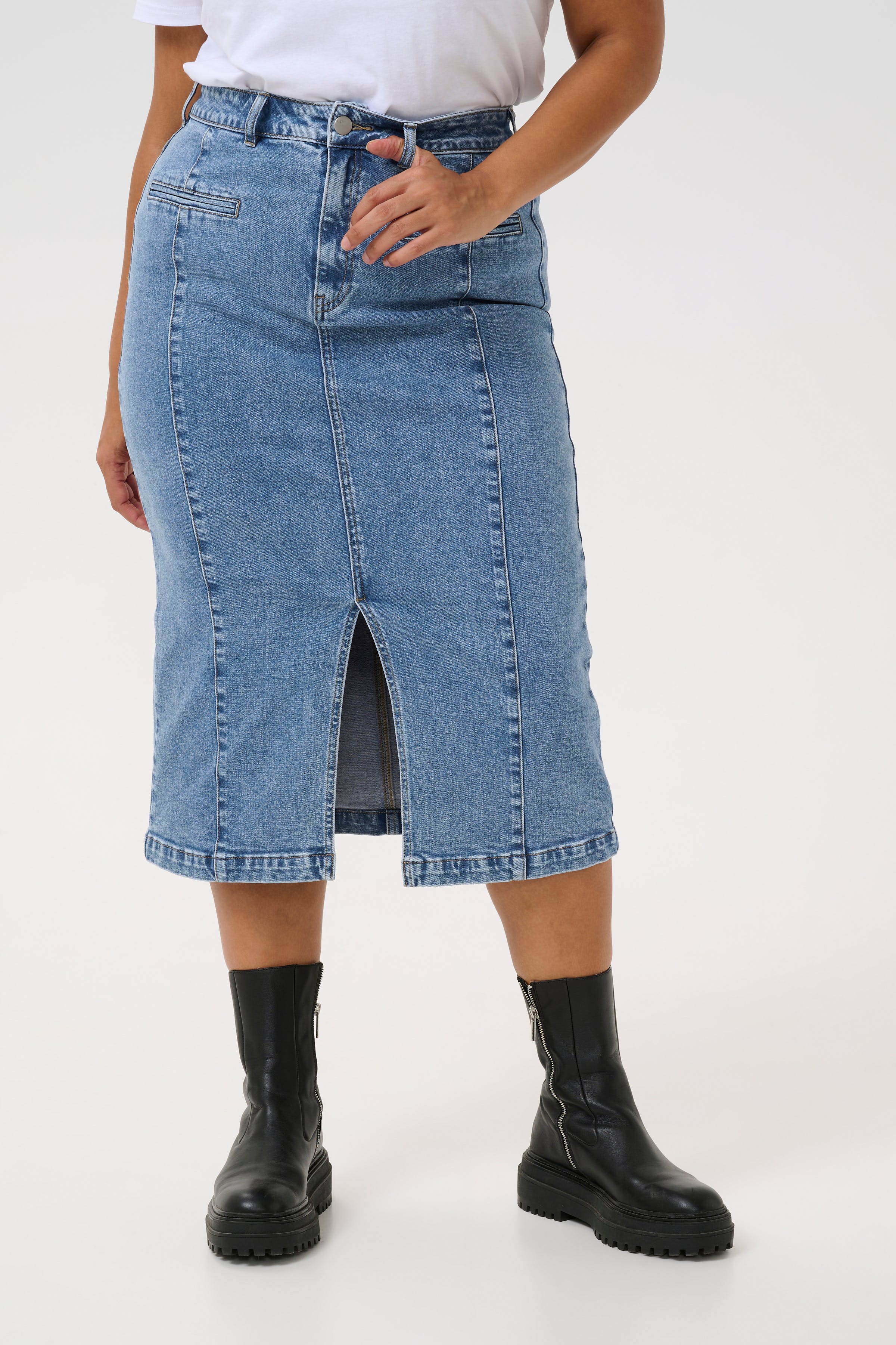 KCthura Denim Skirt LOOKBOOK FRONT 10582890-103168