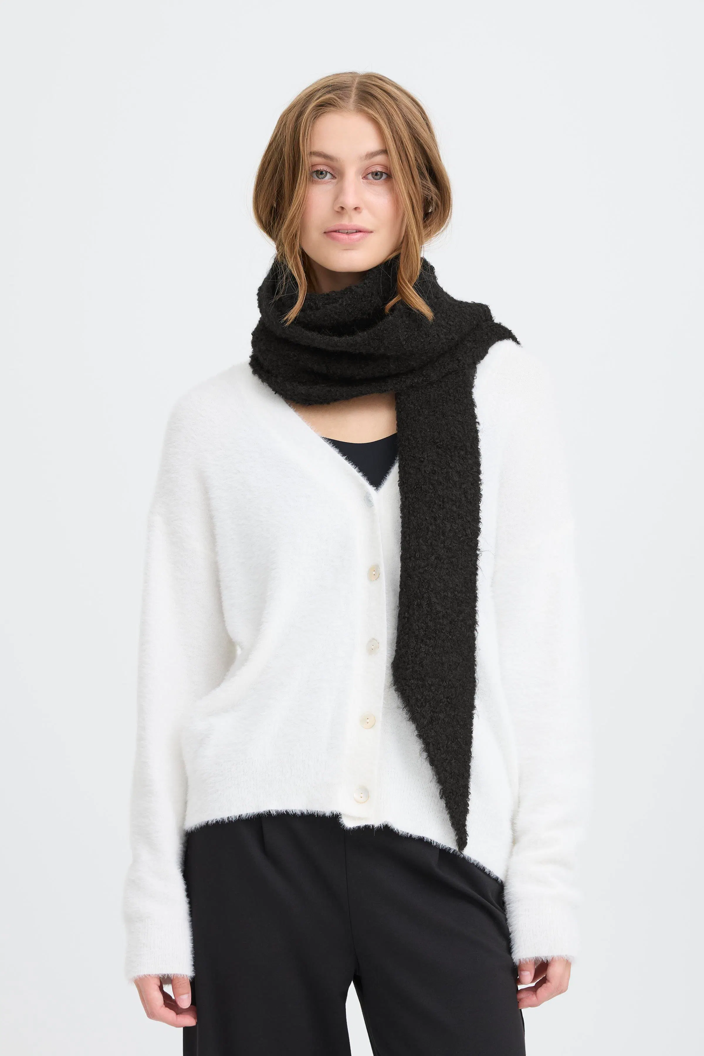 IAMAUI Skjerf LOOKBOOK FRONT 20124795-194008