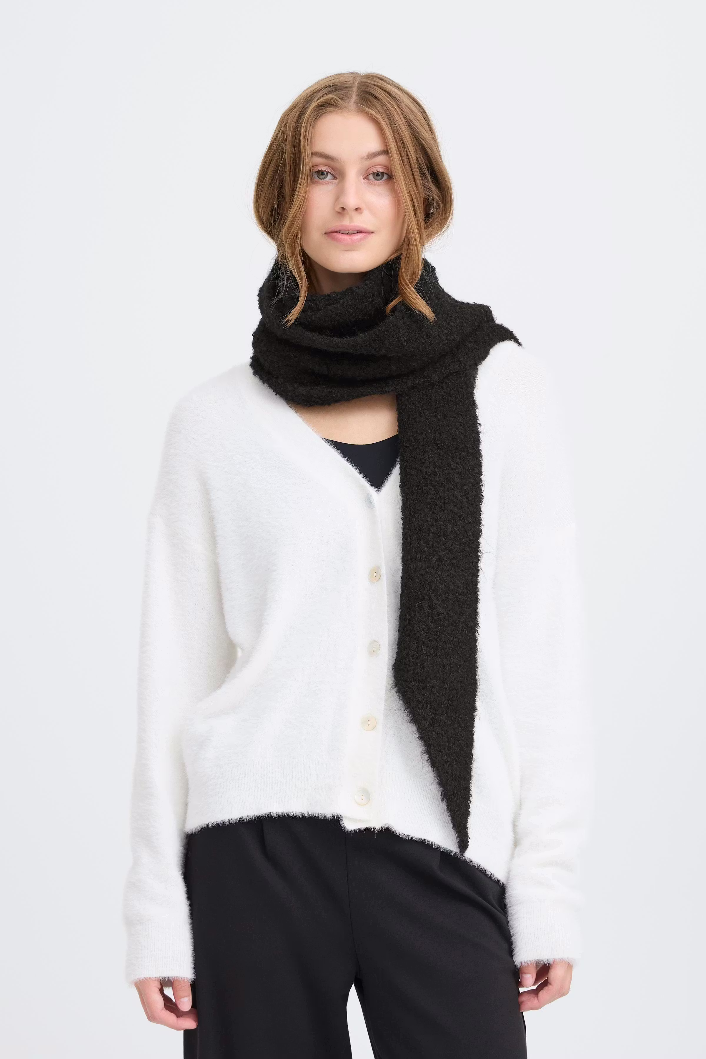 IAMAUI Skjerf LOOKBOOK FRONT 20124795-194008