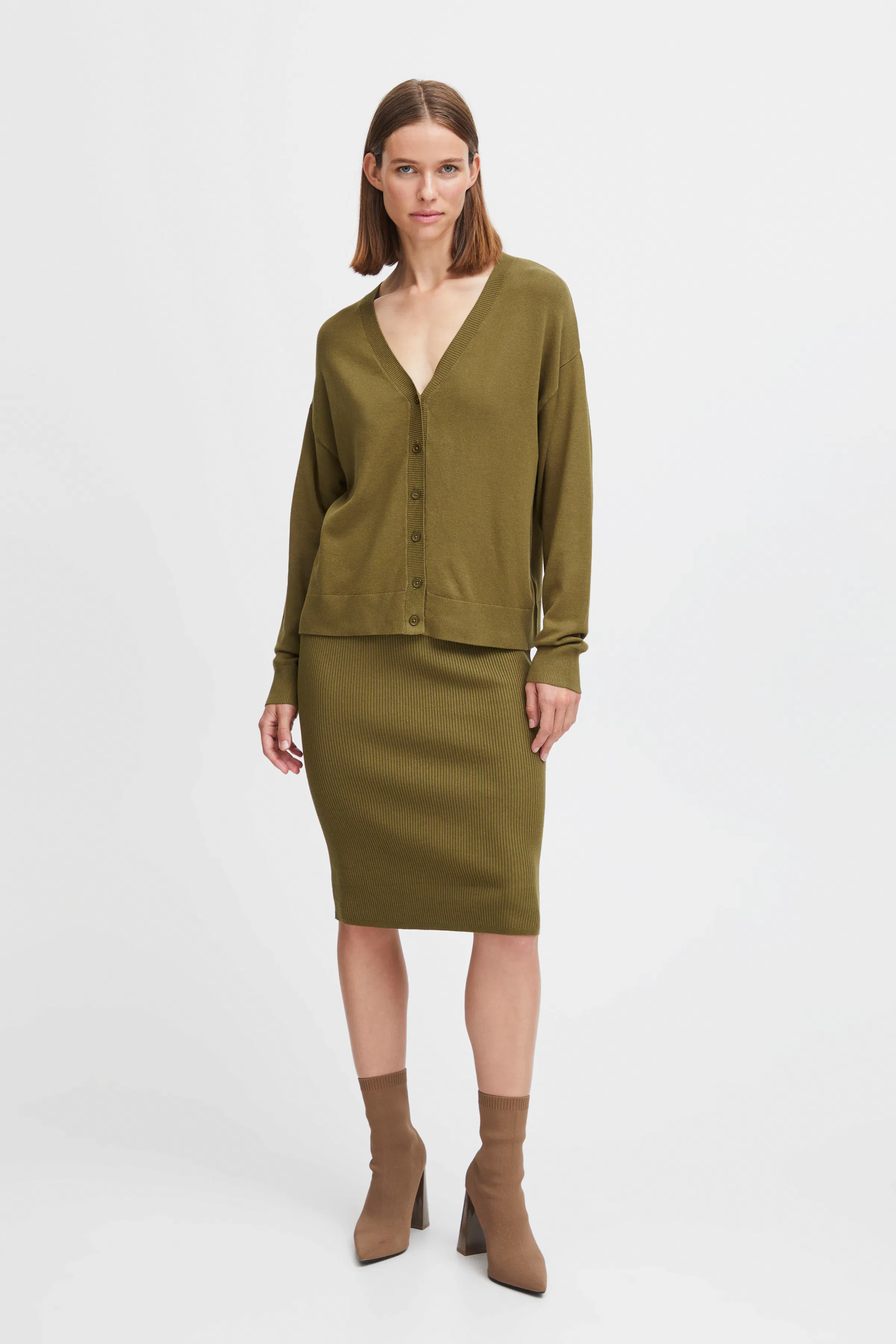 BYMMORLA Pullover LOOKBOOK FRONT 20815302-190622