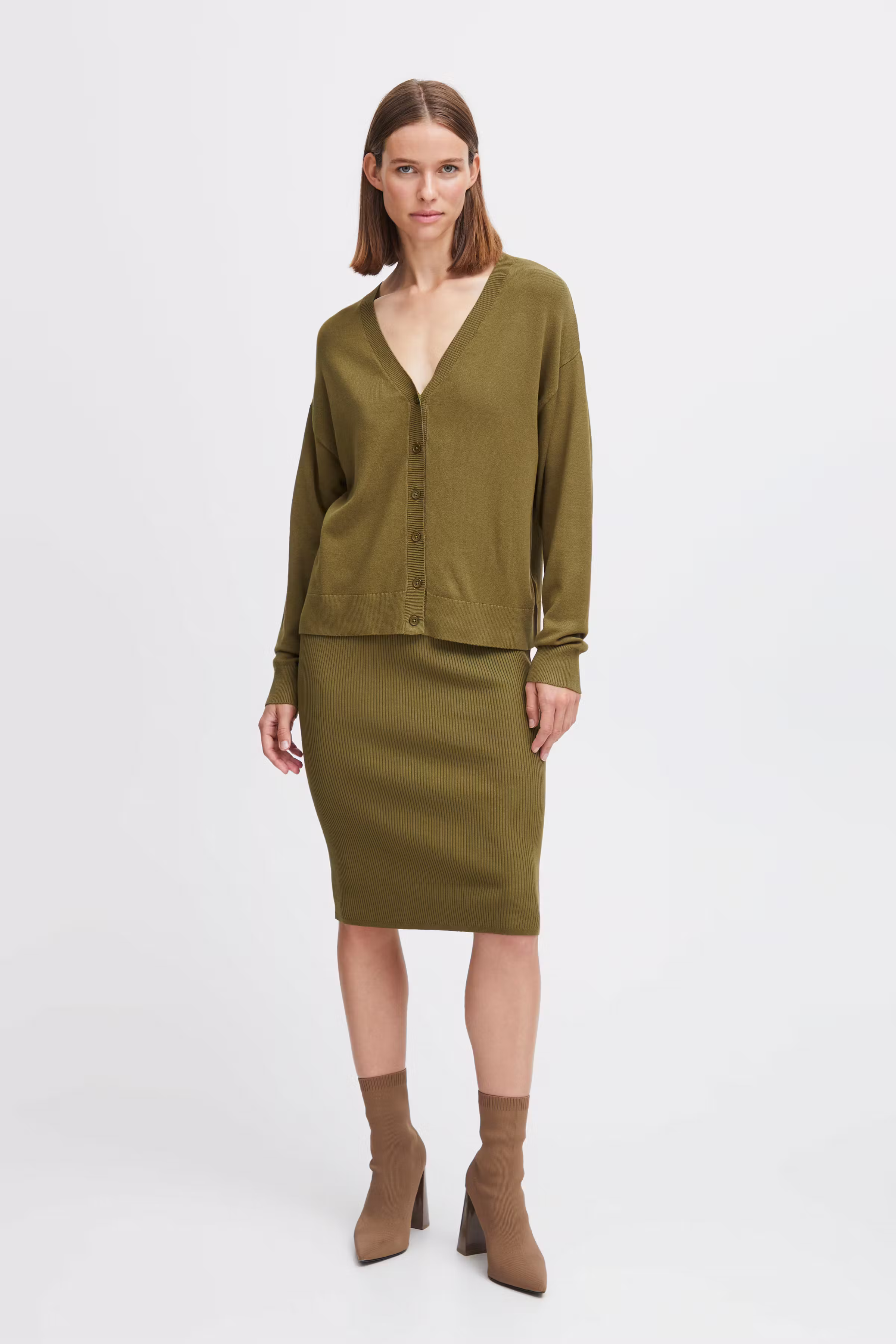 BYMMORLA Pullover LOOKBOOK FRONT 20815302-190622