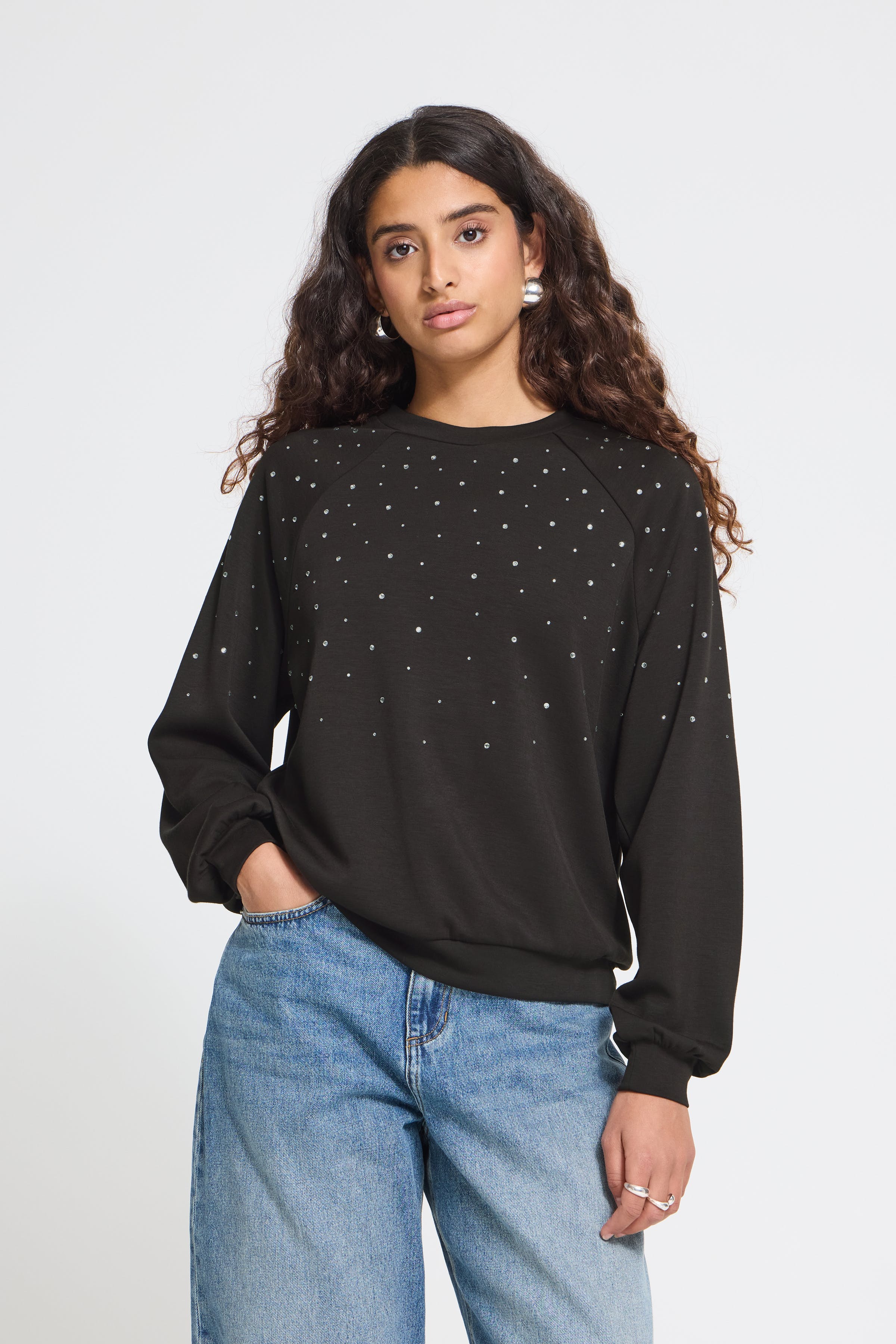 IHAMIAS Sweatshirt LOOKBOOK FRONT 20127122-194008