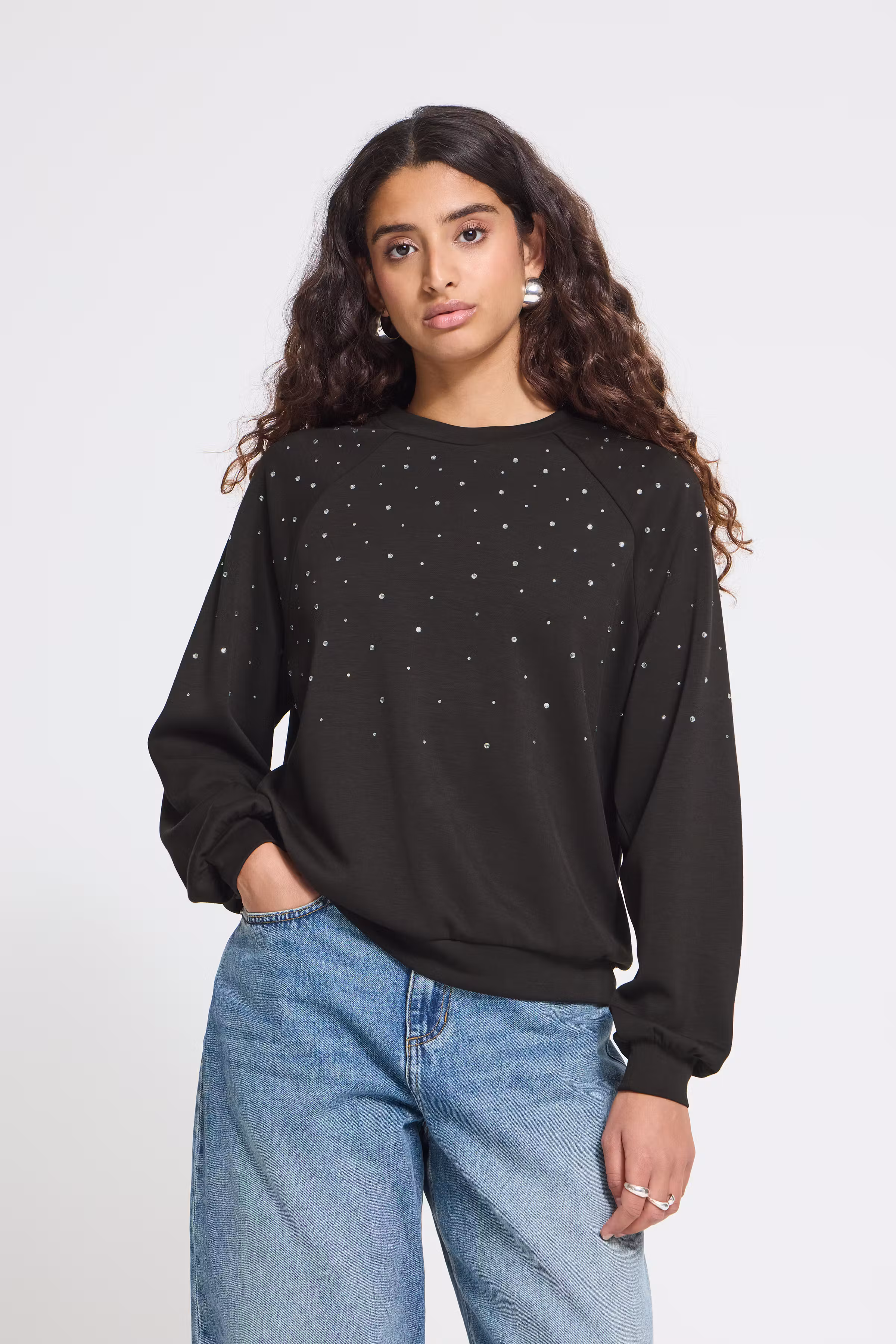 IHAMIAS Sweatshirt LOOKBOOK FRONT 20127122-194008