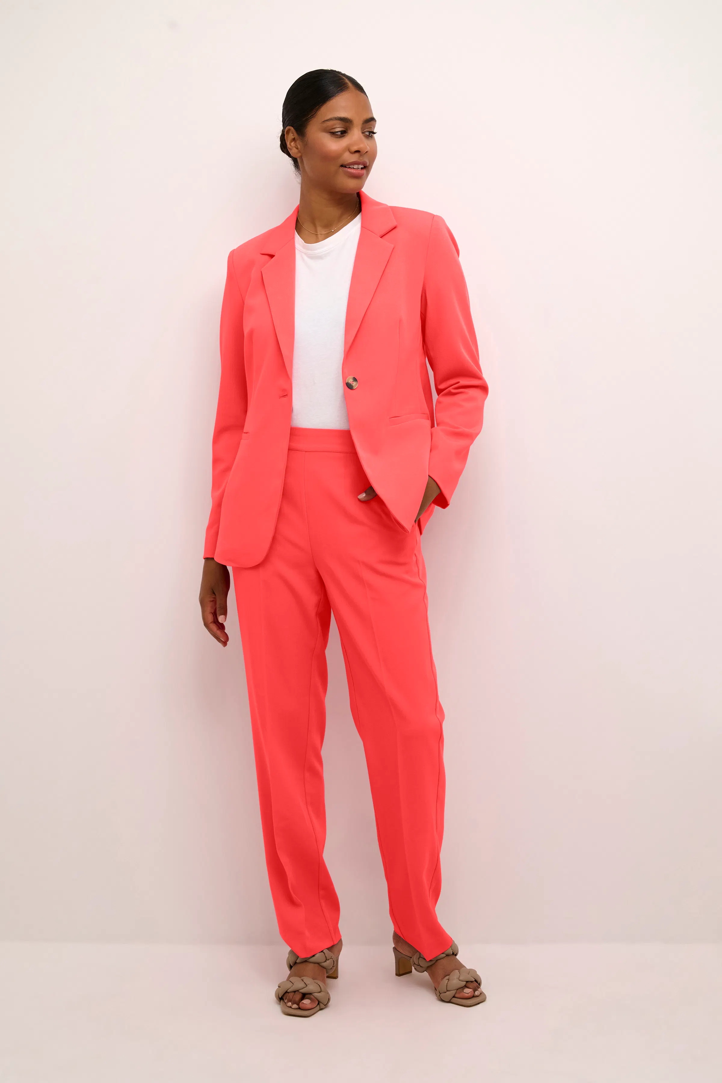 KAsakura Blazer LOOKBOOK FRONT 10506684-181651
