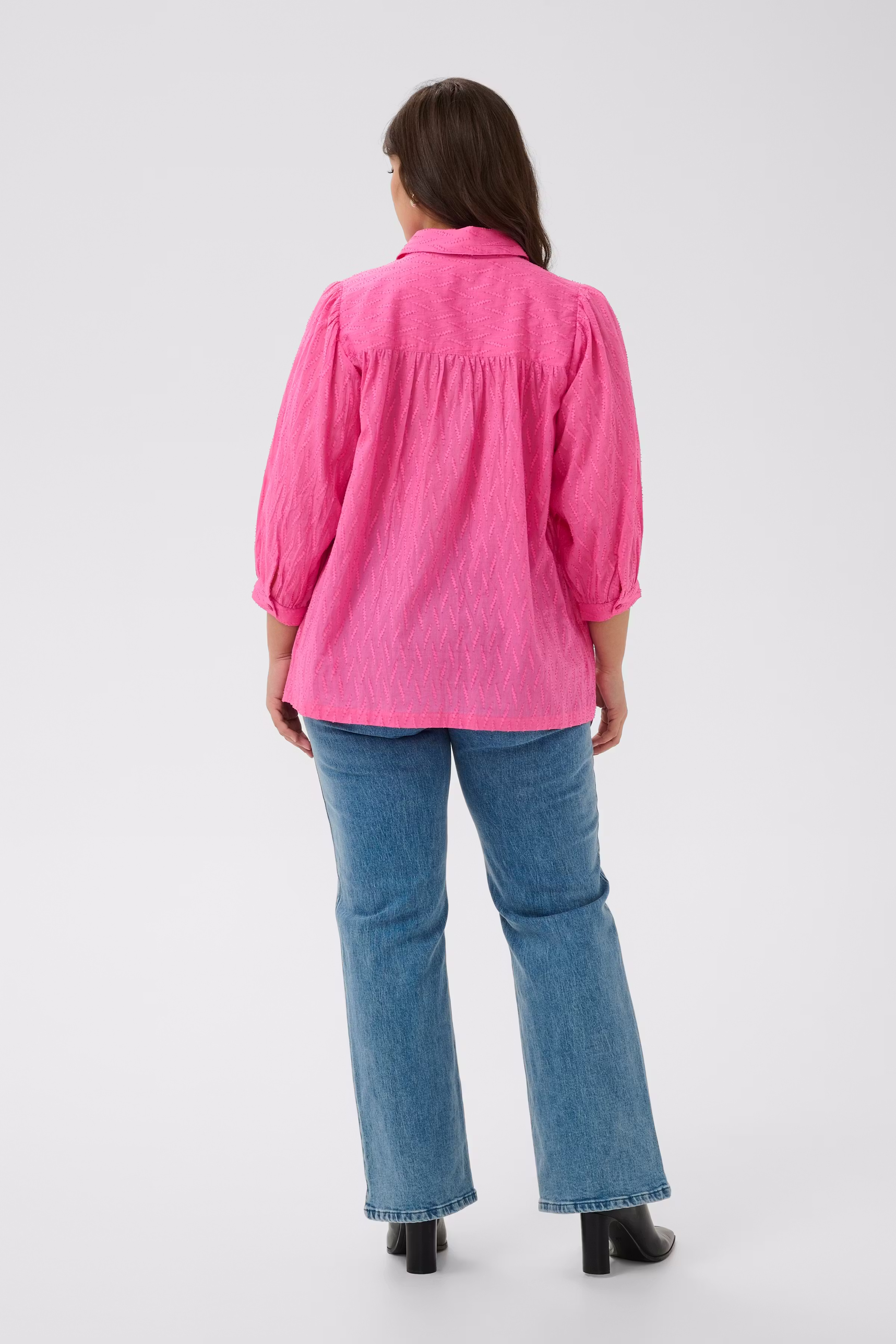 KCgabby Shirt LOOKBOOK BACK 10583905-162118