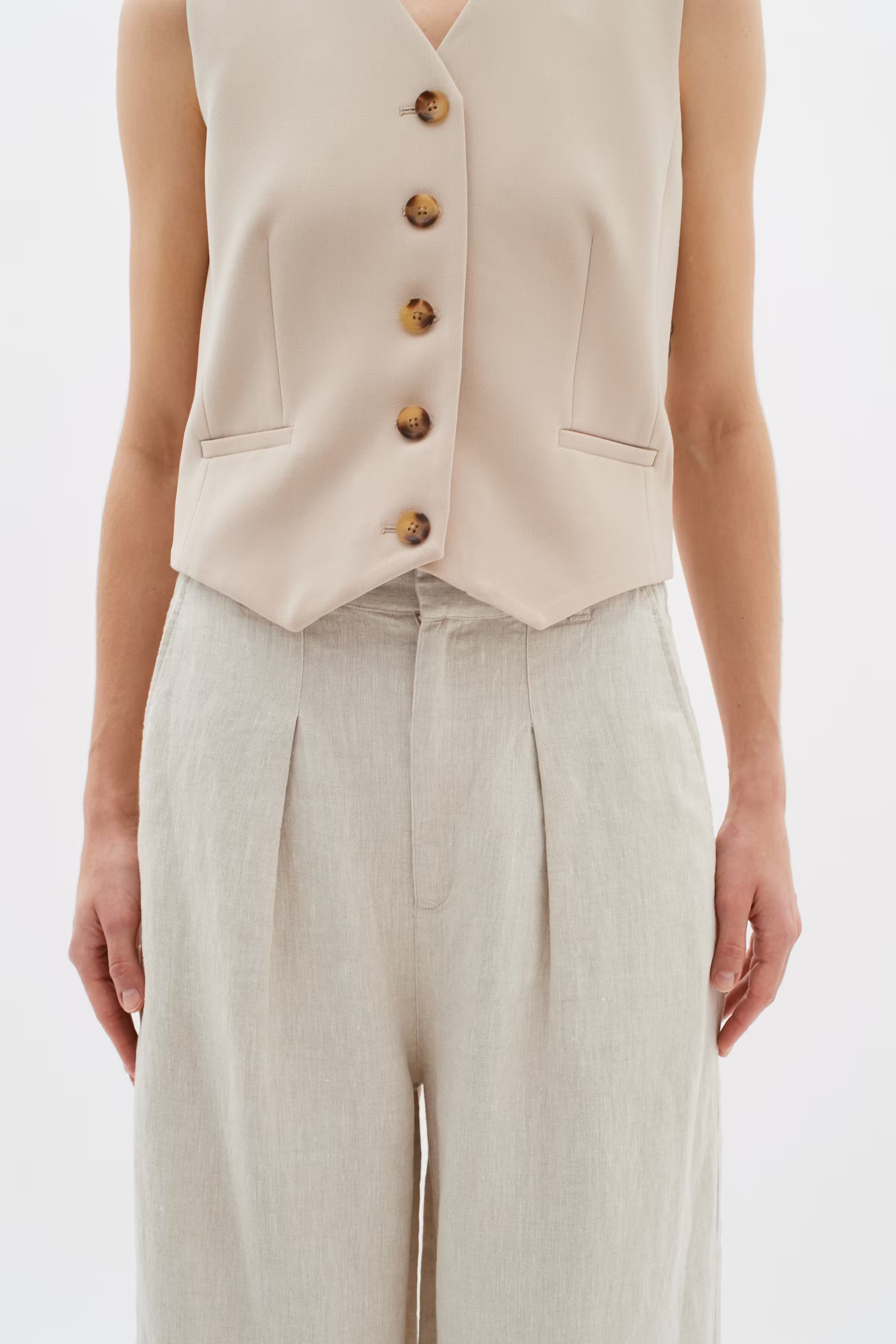 PegIW Linen Trousers LOOKBOOK DETAIL 30109179-1304031