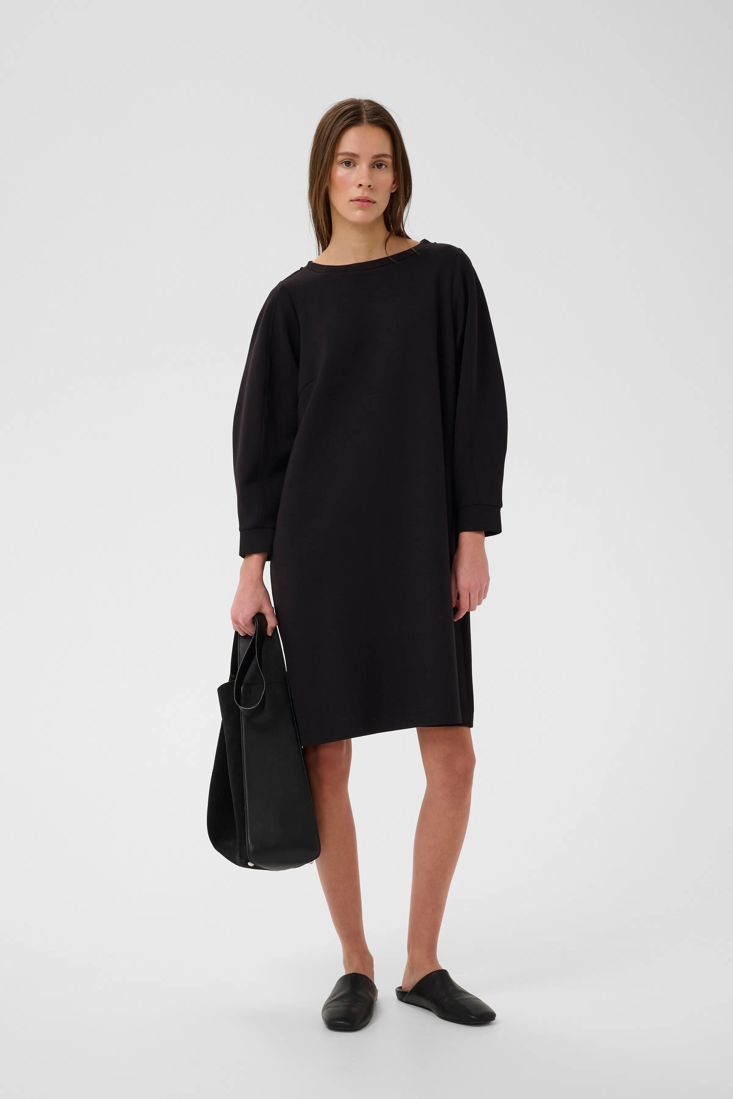 SIMIIW Vincent Dress LOOKBOOK FRONT 30112434-194008