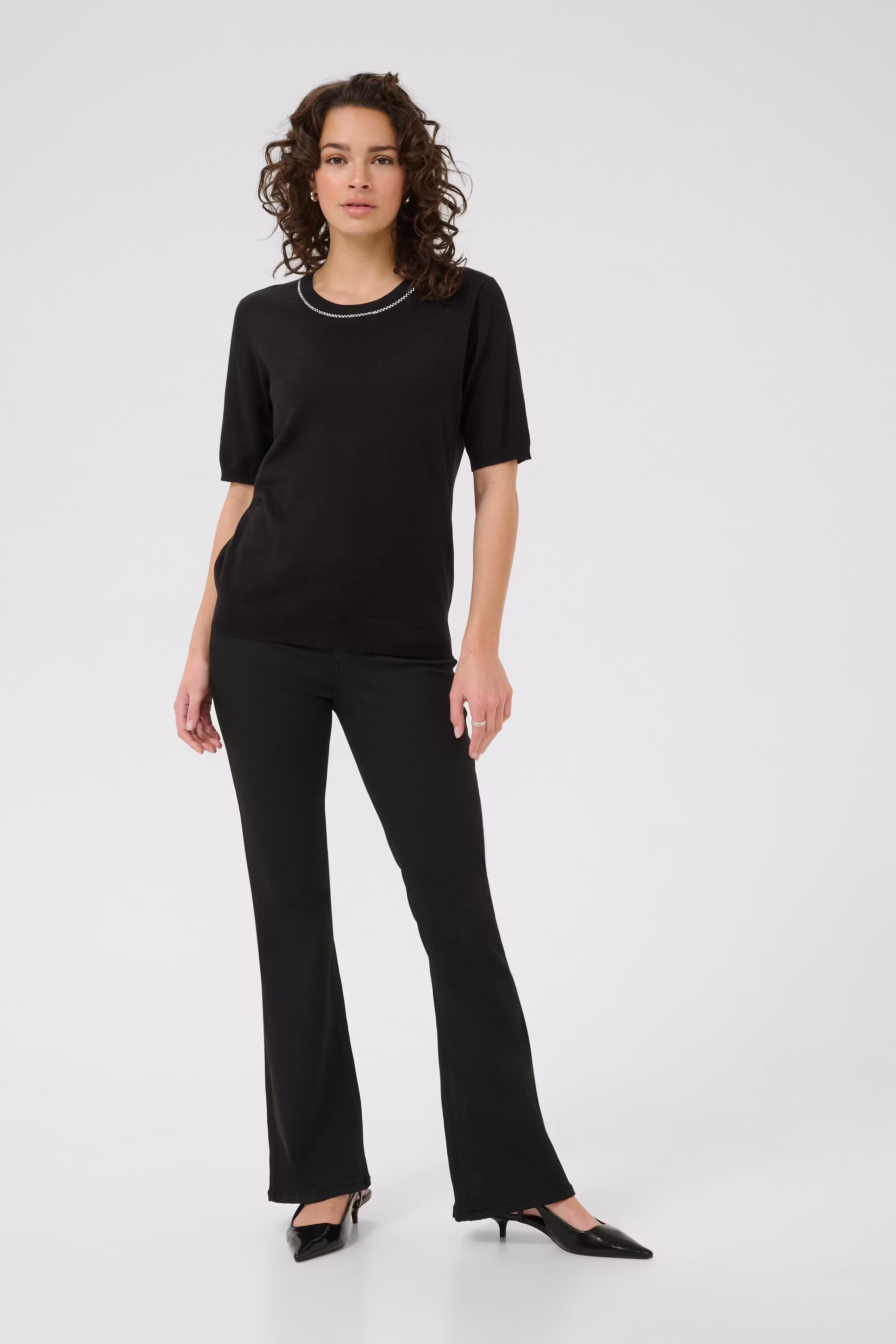 KAcarly Pullover LOOKBOOK FRONT 10510929-100121