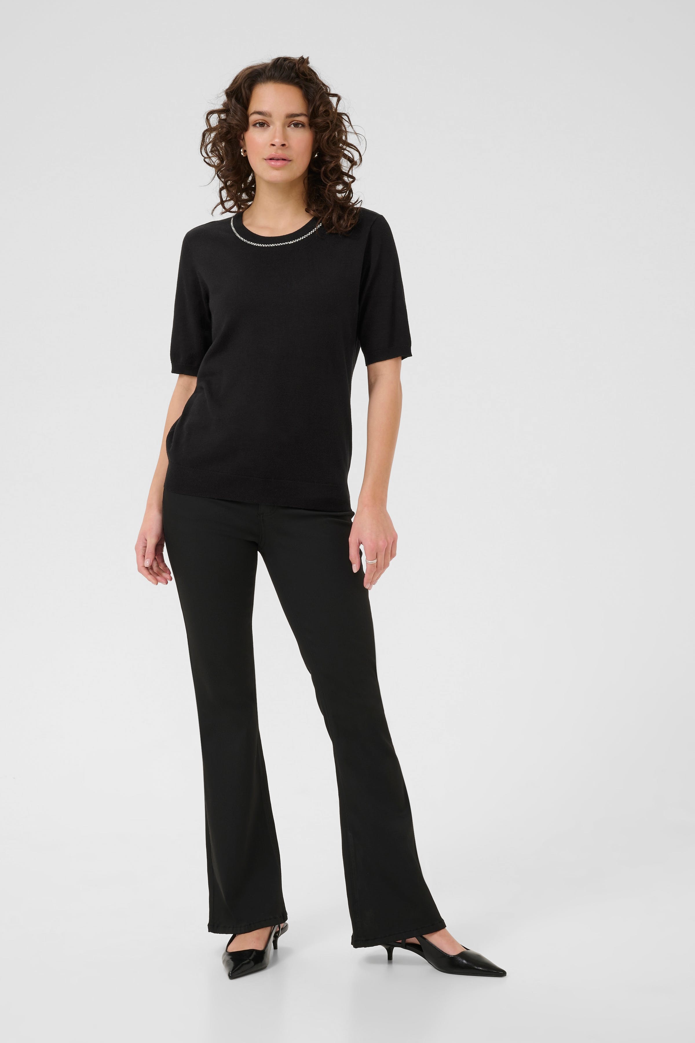 KAcarly Pullover LOOKBOOK FRONT 10510929-100121