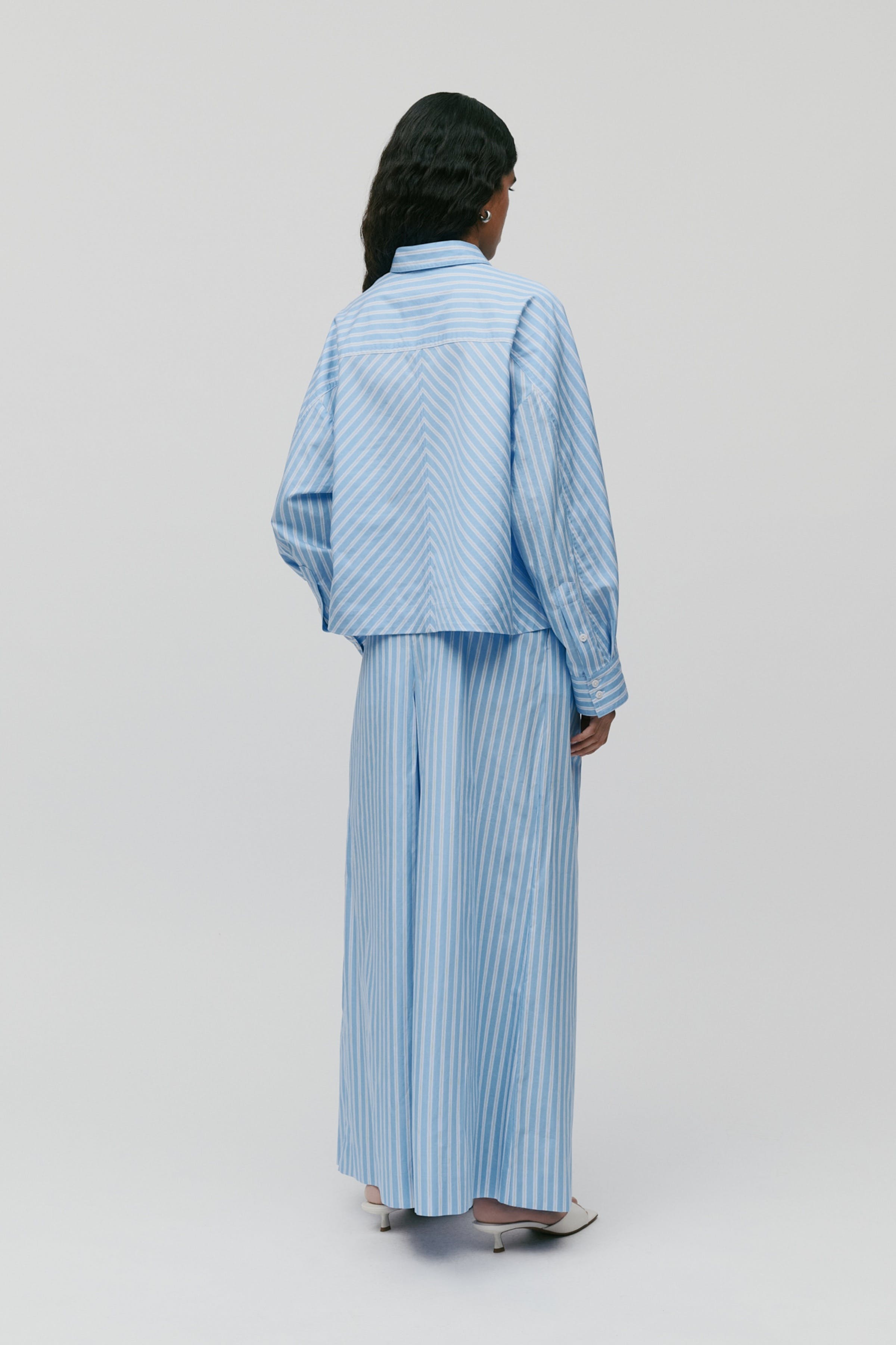 BRITTNEY Blouse LOOKBOOK BACK 30600482-MC2152