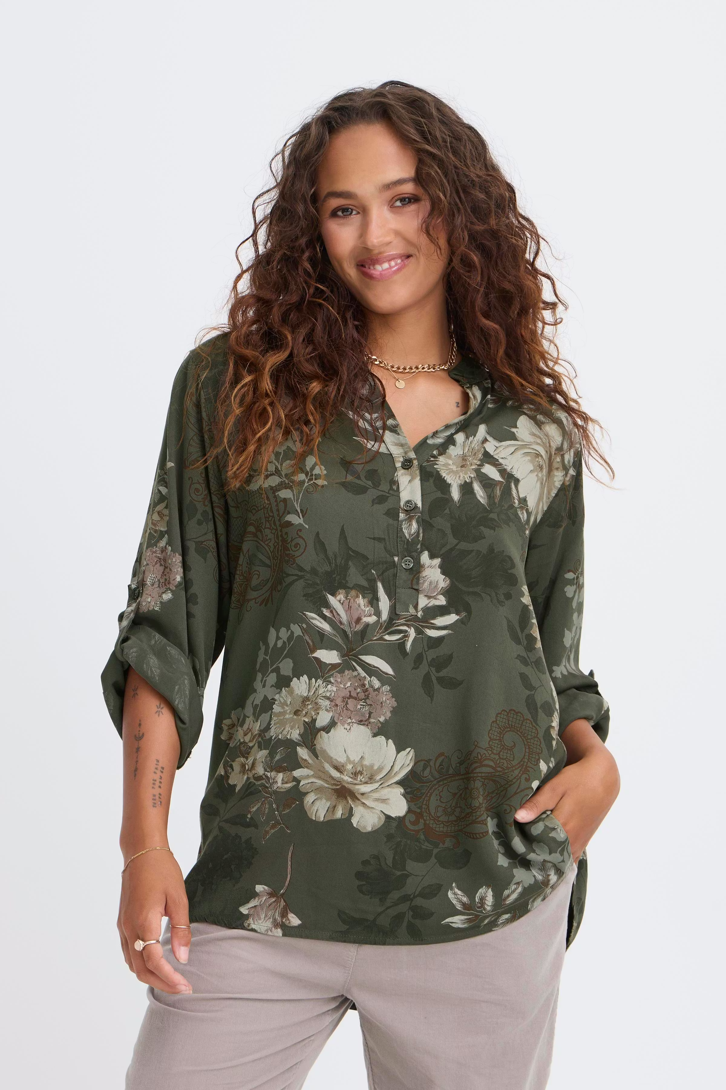 SBWILLOW Bluse LOOKBOOK FRONT 22101109-180515