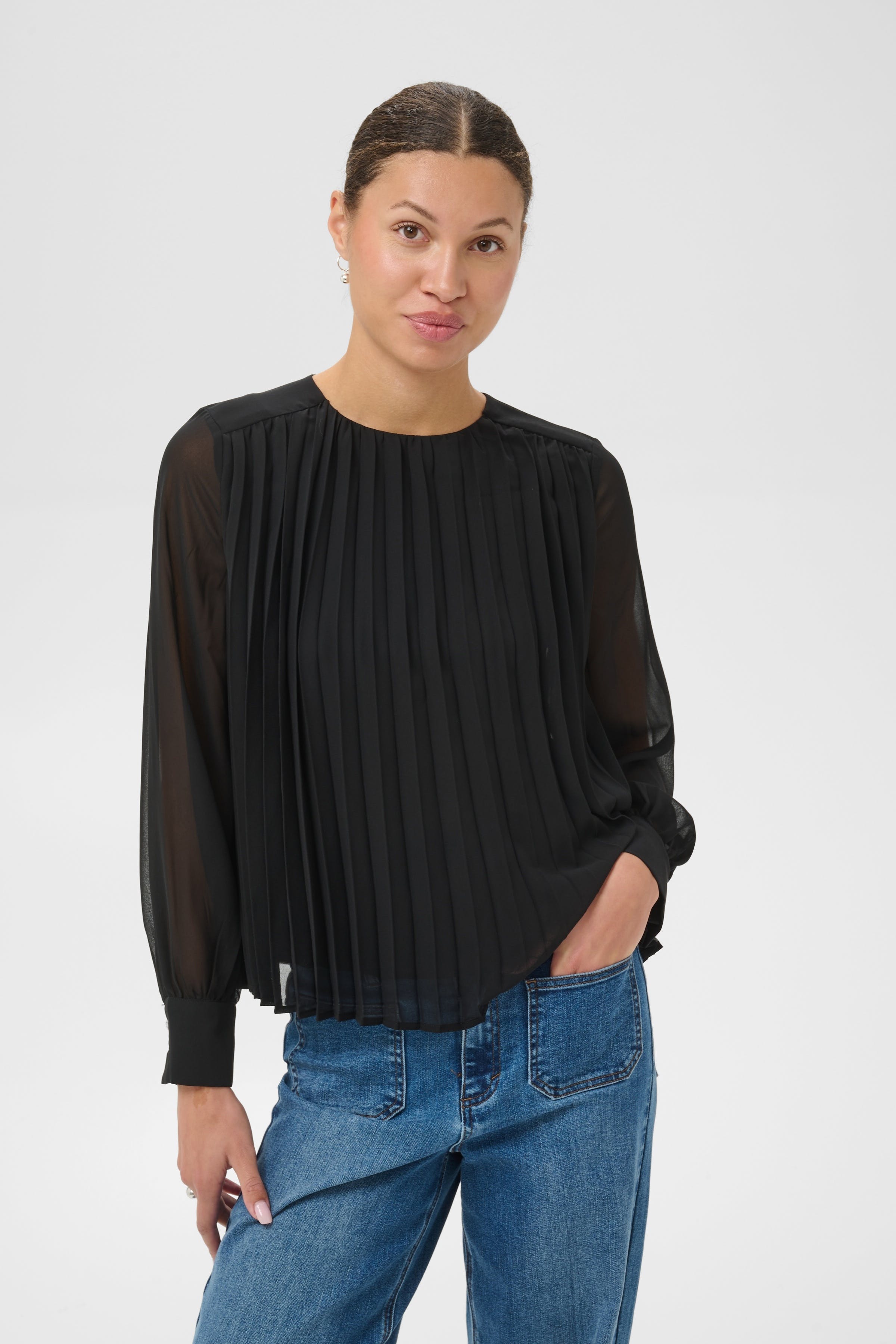 KAeloise Bluse LOOKBOOK FRONT 10512578-100121