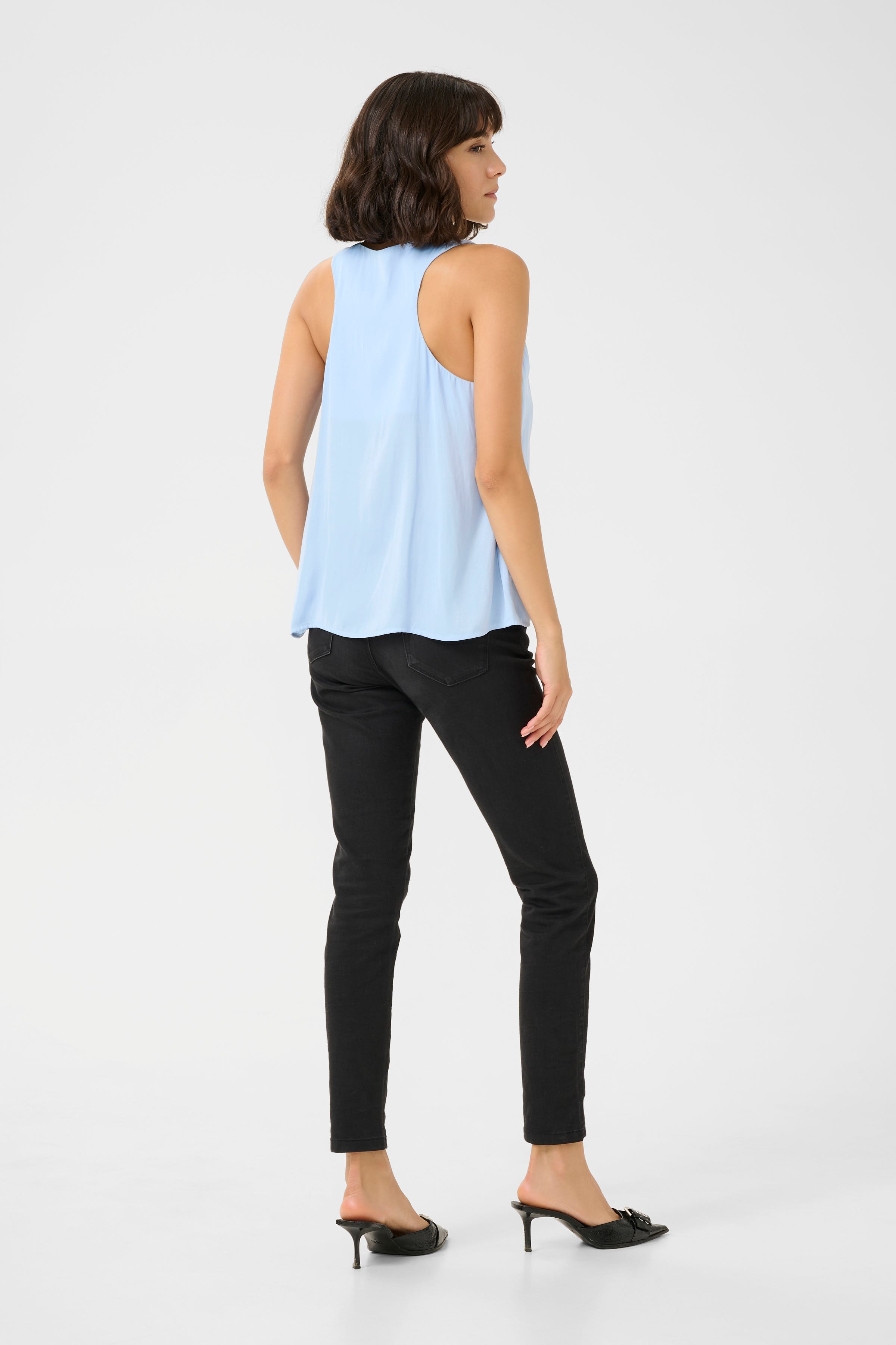 KAallie Blouse LOOKBOOK BACK 10509832-164016