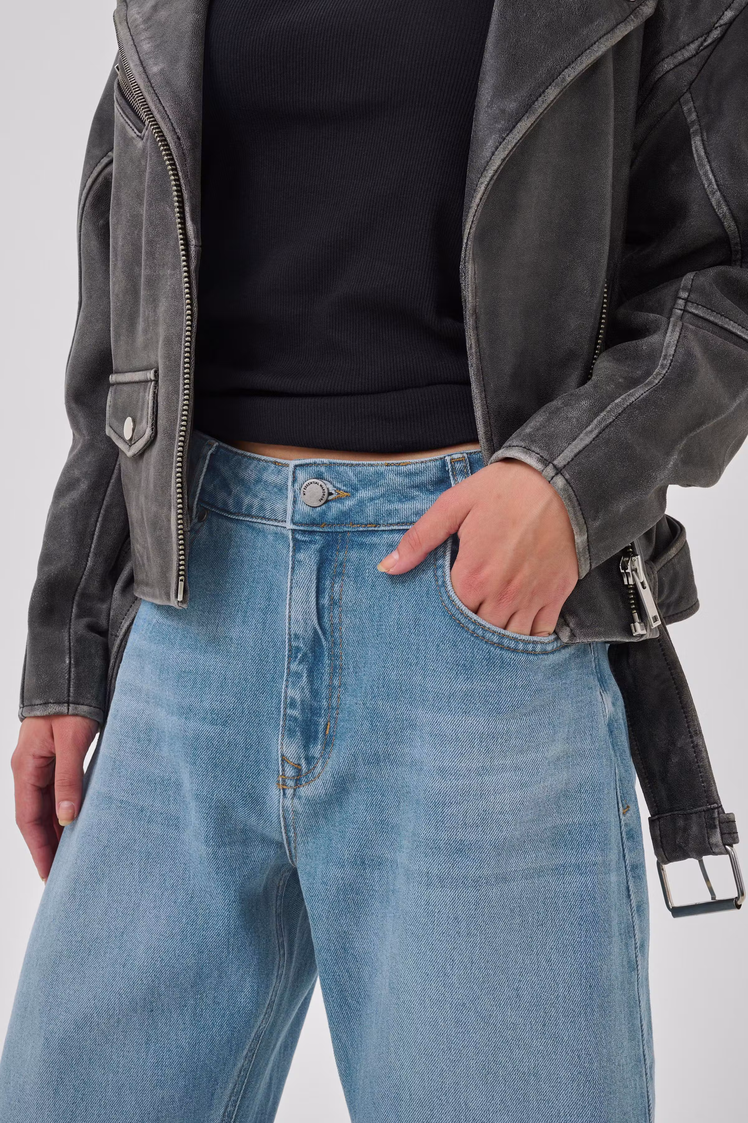 MWRemmie Barrel jeans LOOKBOOK DETAIL 10705635-100047