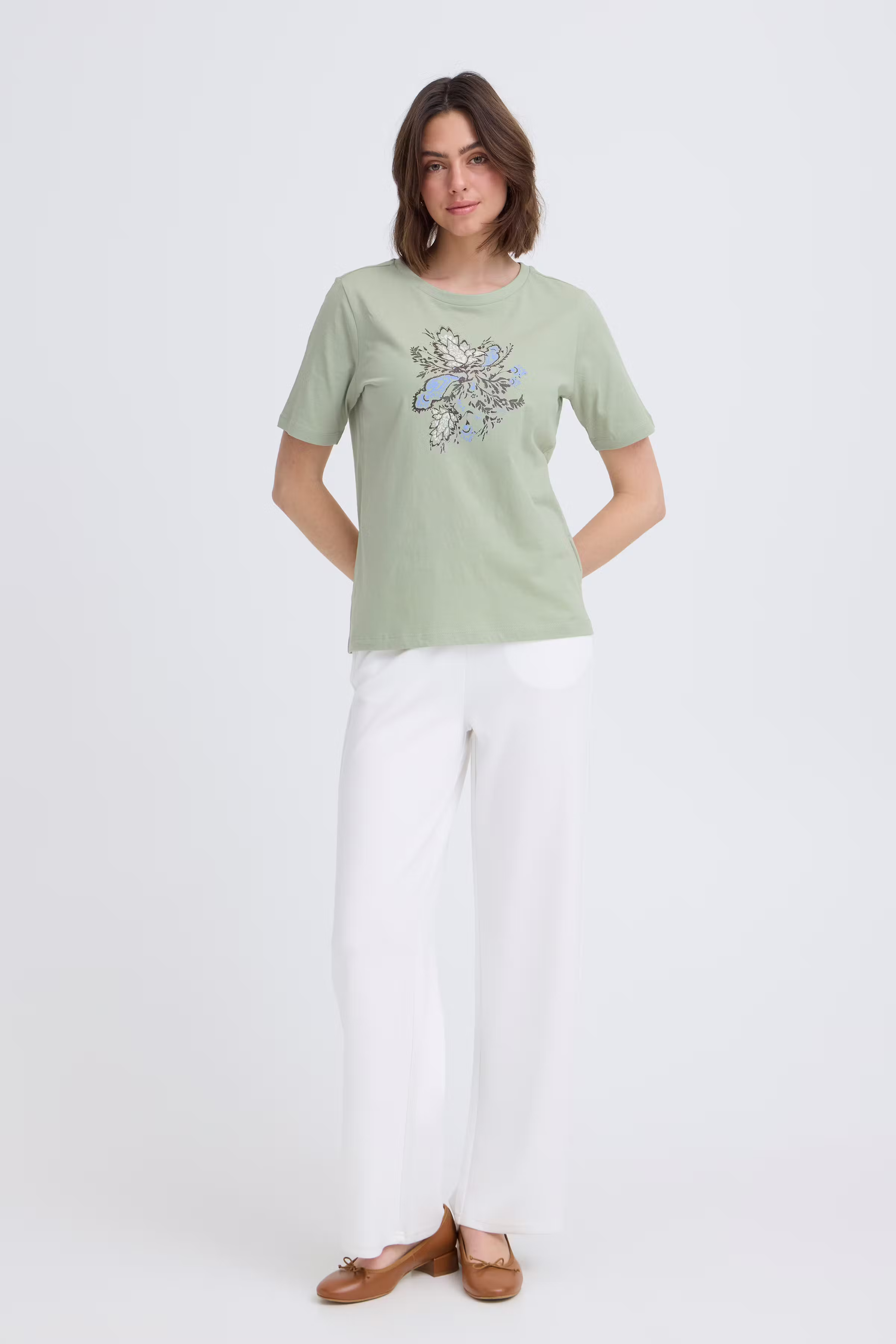 FRFELICIA T-shirt LOOKBOOK FRONT 20617656-900006201