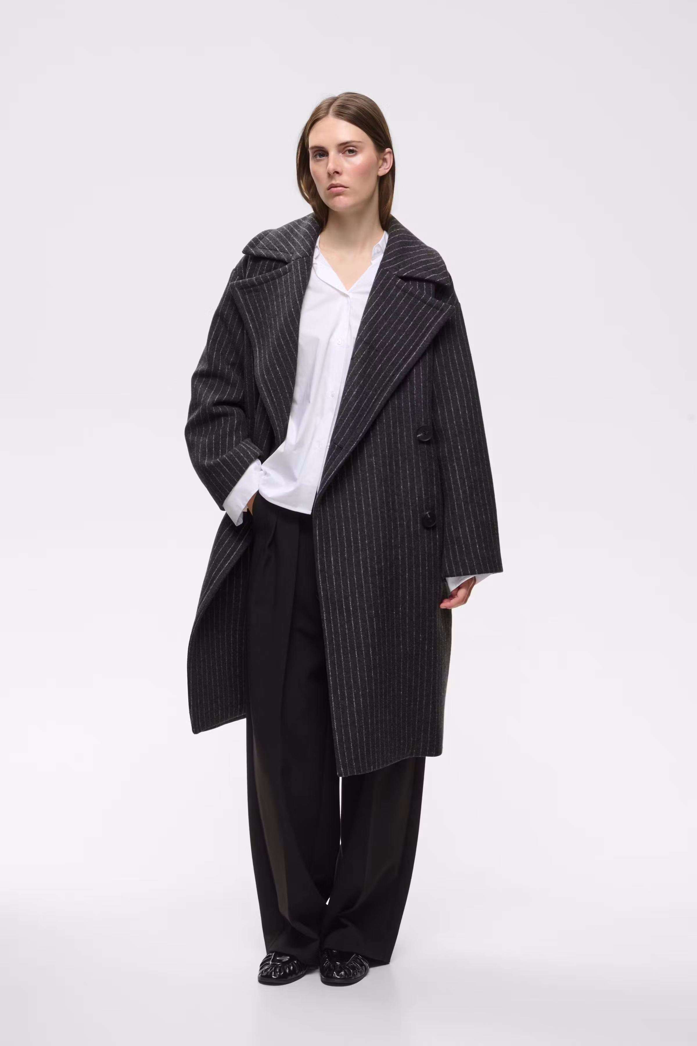 ZORAHIW Coat LOOKBOOK FRONT 30112651-900009177