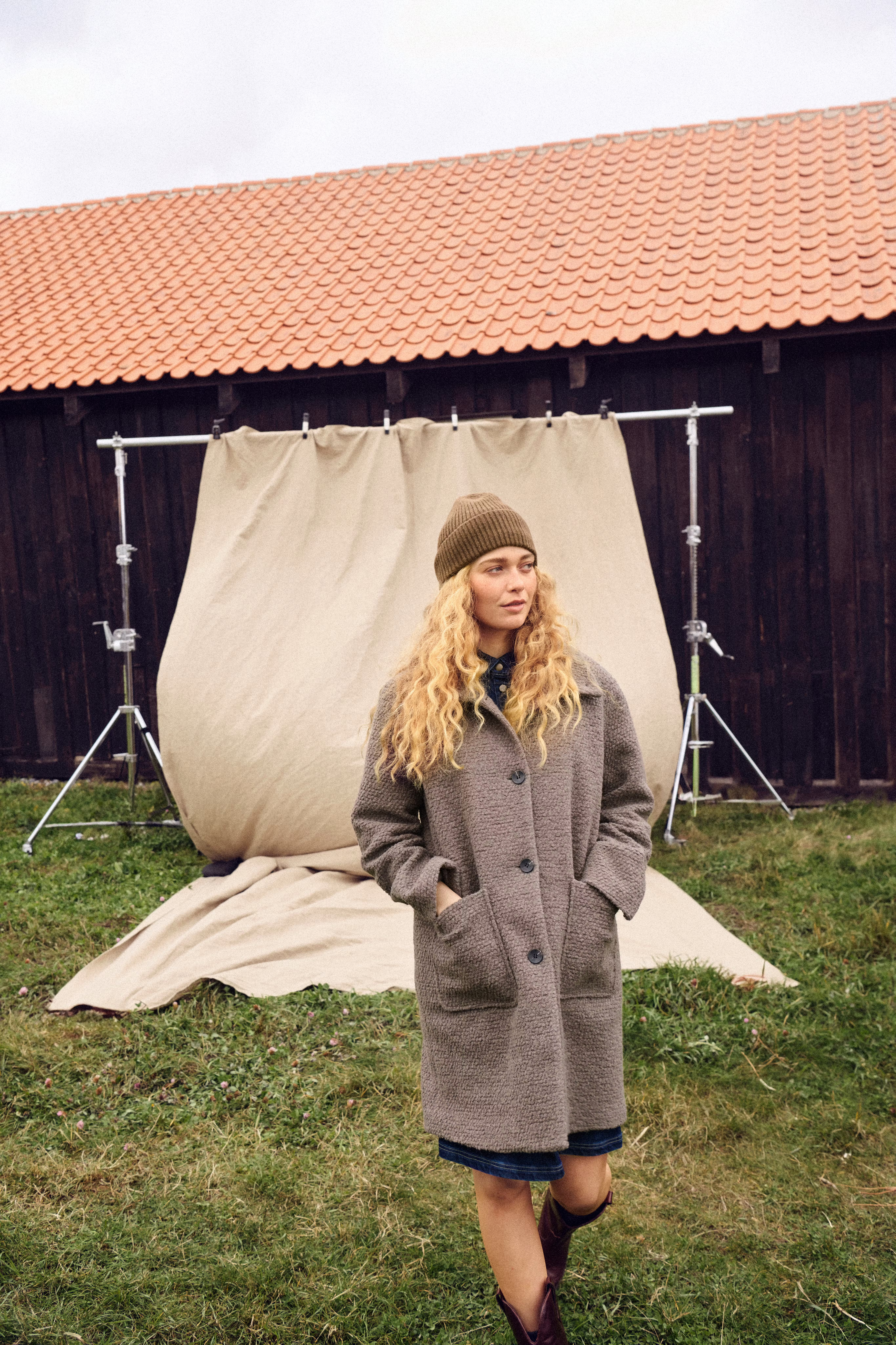 LanikaSZ Hat LOCATION NONE 30514326-191016