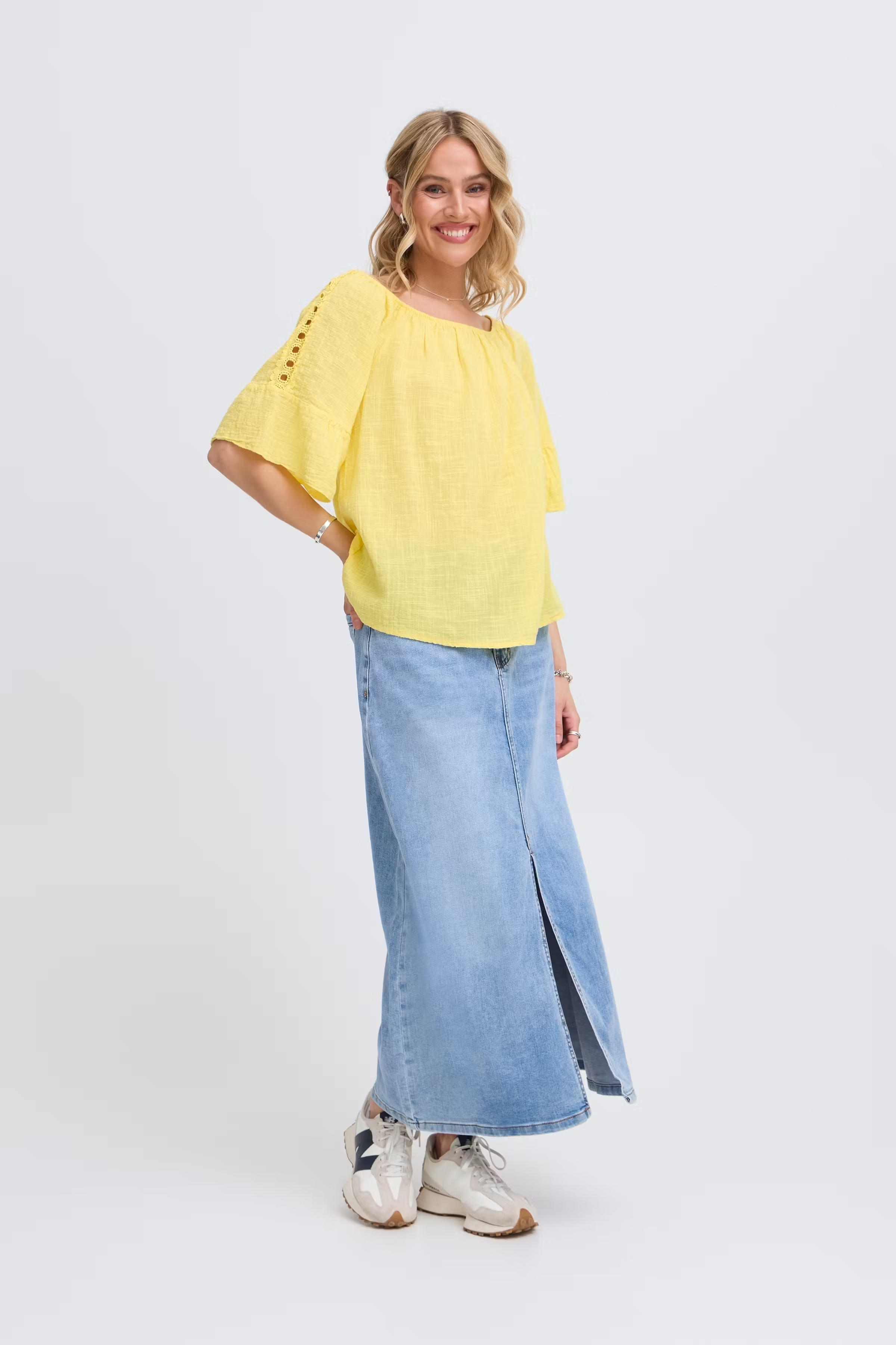 SBALEXA Bluse LOOKBOOK FRONT 22100976-120825