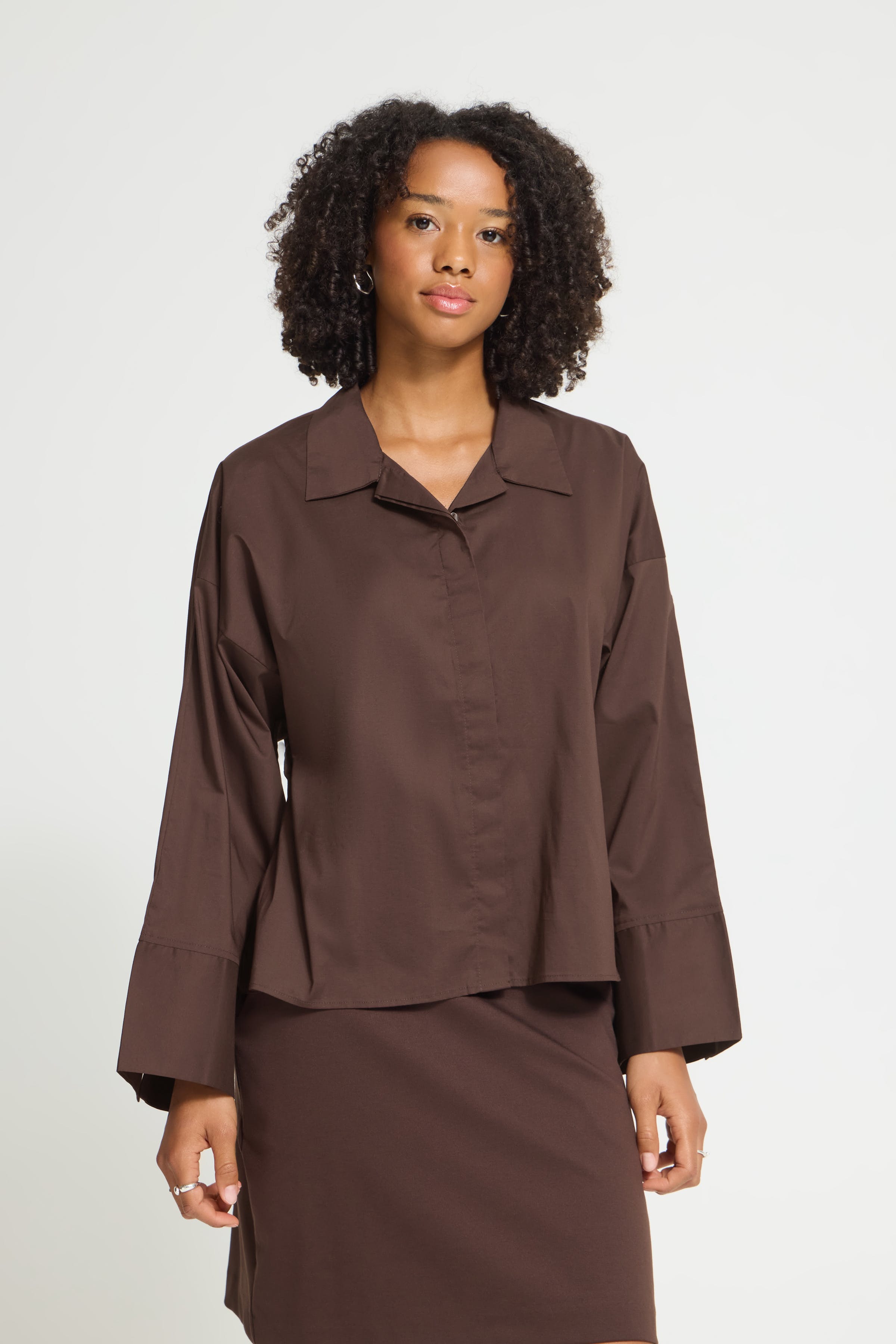 IHKAYSA Skjorte LOOKBOOK FRONT 20126589-190915
