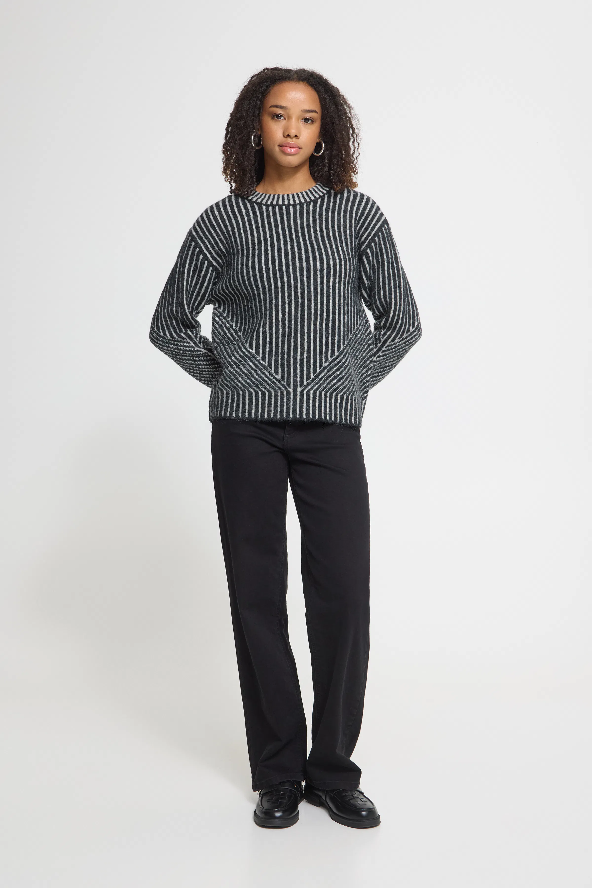 IHKAMARA Pullover LOOKBOOK FRONT 20126241-900008942