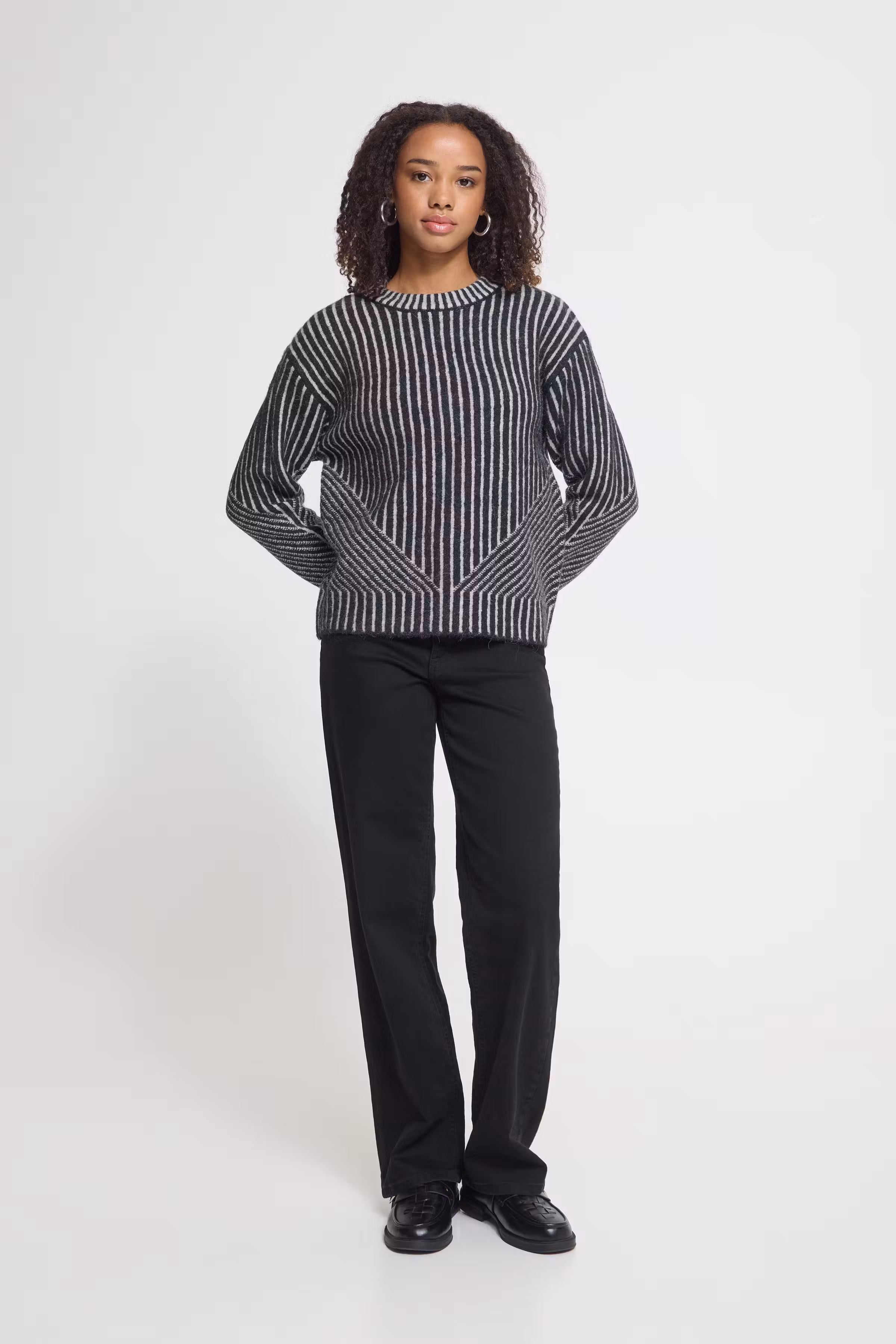 IHKAMARA Pullover LOOKBOOK FRONT 20126241-900008942