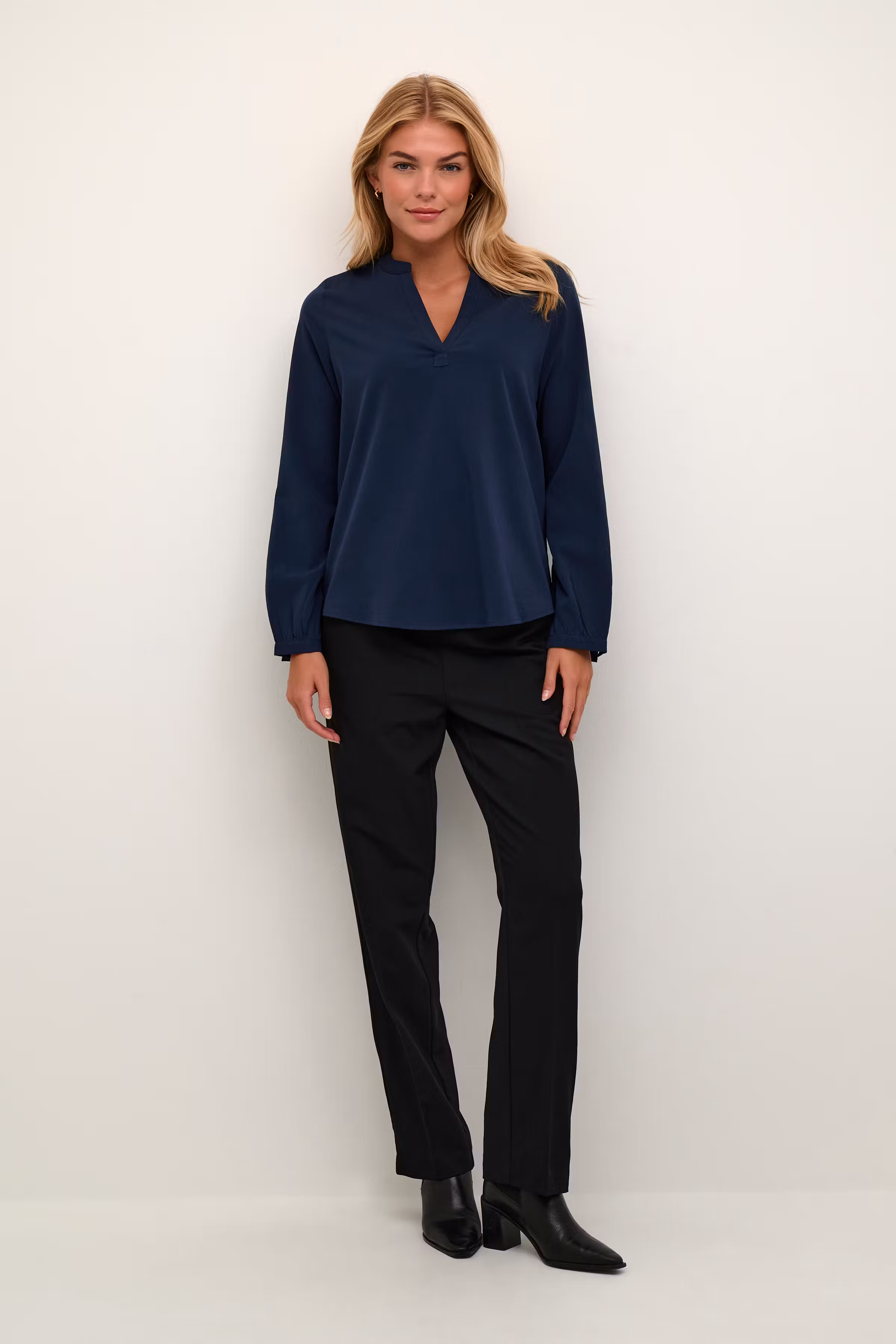 KAjanne Blouse LOOKBOOK FRONT 10508508-194020