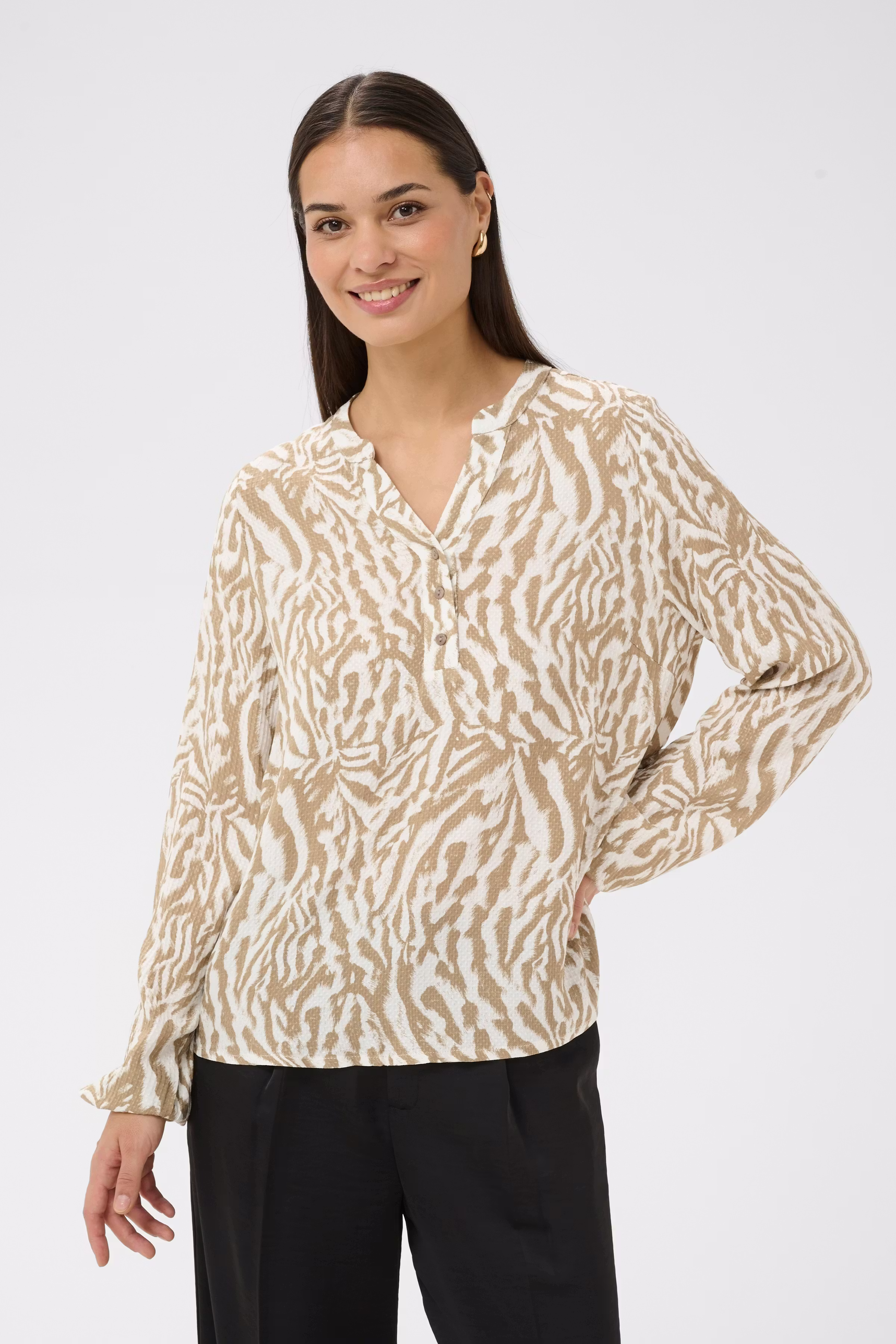 KAmathilde Bluse LOOKBOOK FRONT 10509471-109121