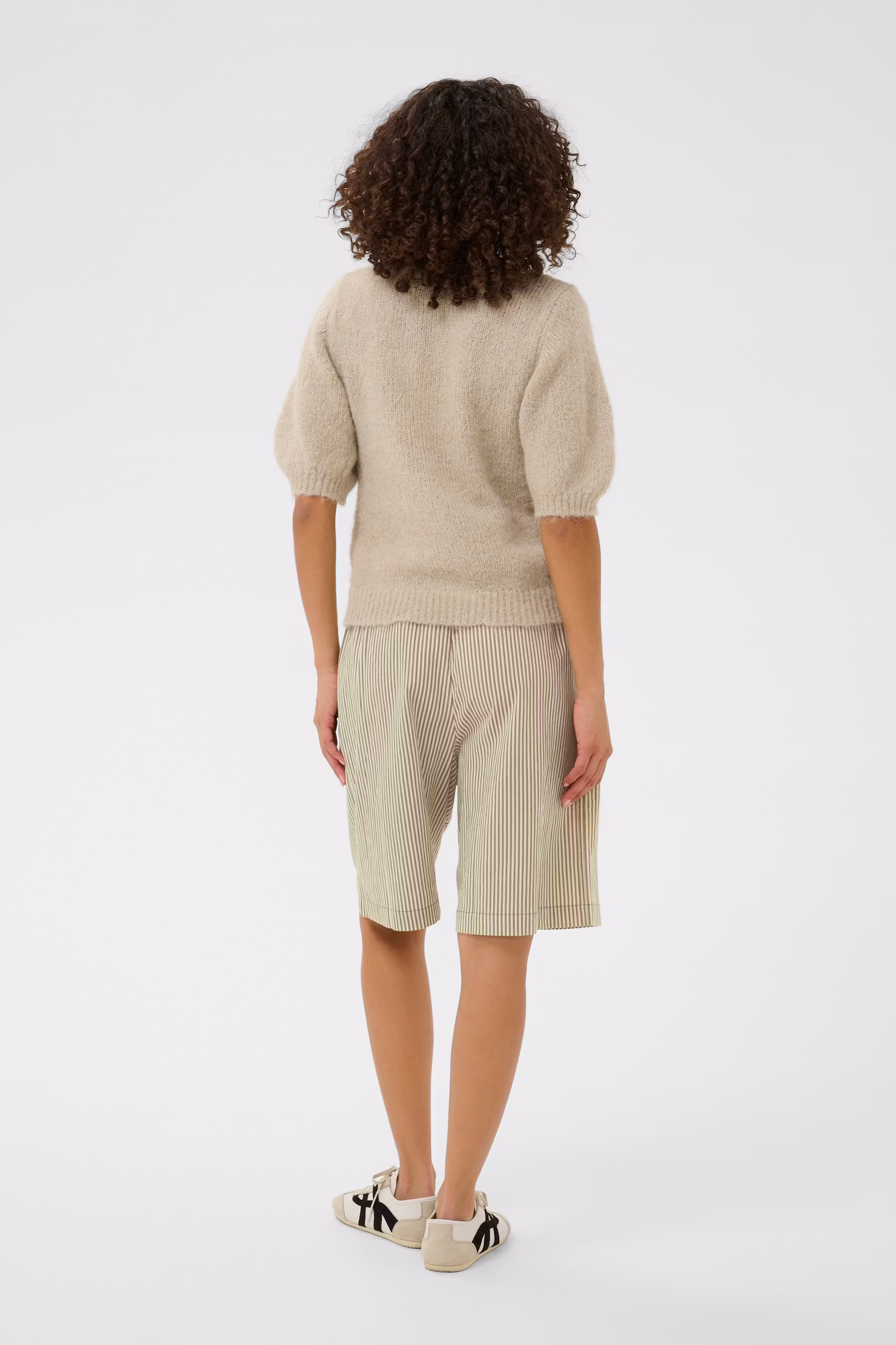 KAnaya Shorts LOOKBOOK BACK 10511170-108909