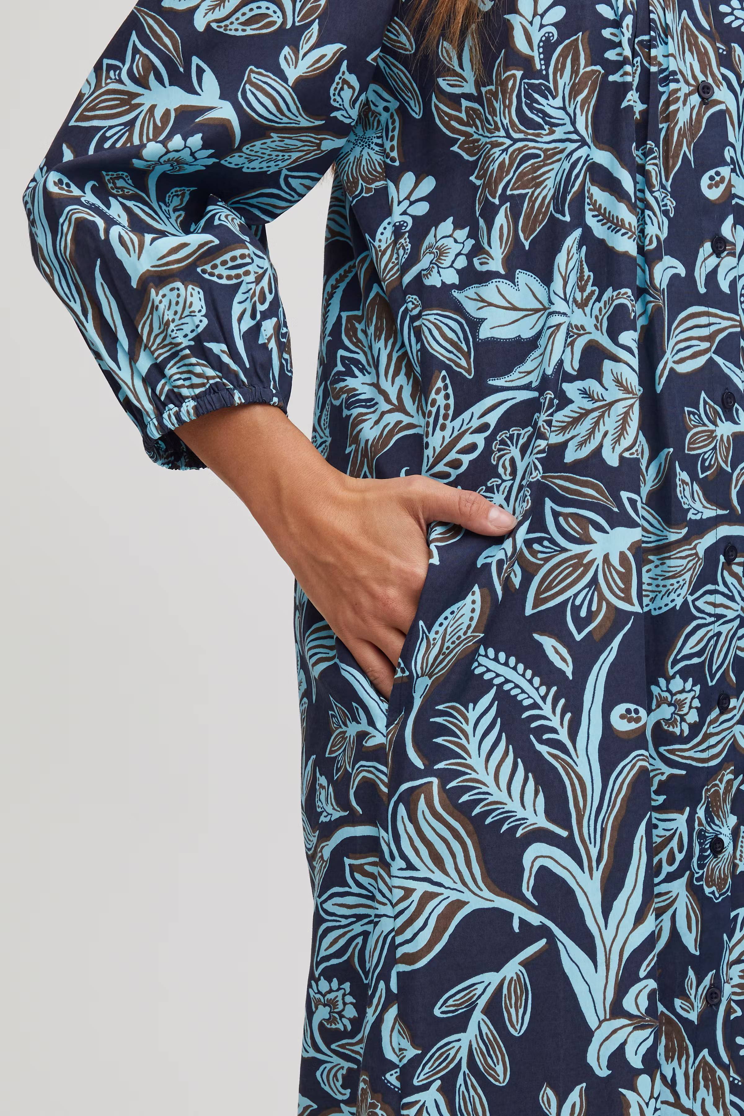 FRSHIRLA Kjole LOOKBOOK DETAIL 20612409-200119