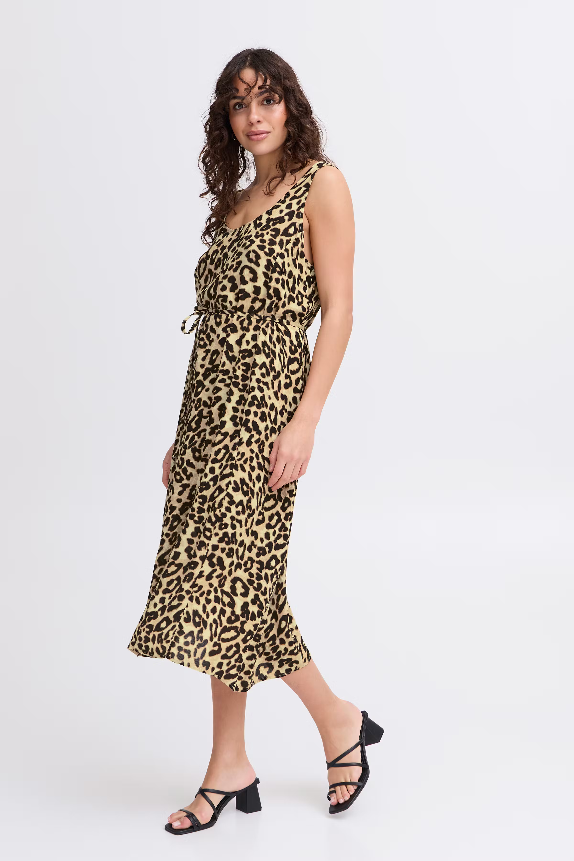 FREASE Kleid LOOKBOOK FRONT 20615598-204722
